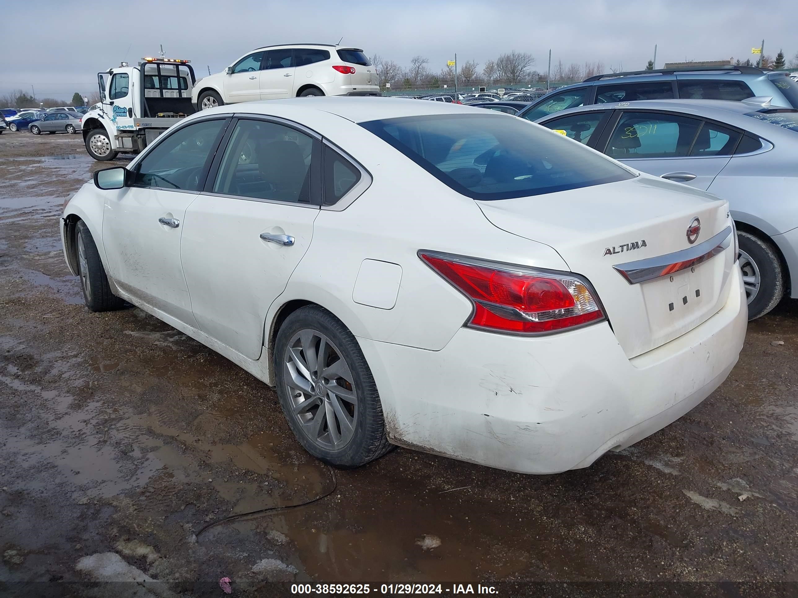 Photo 2 VIN: 1N4AL3AP4FN311456 - NISSAN ALTIMA 