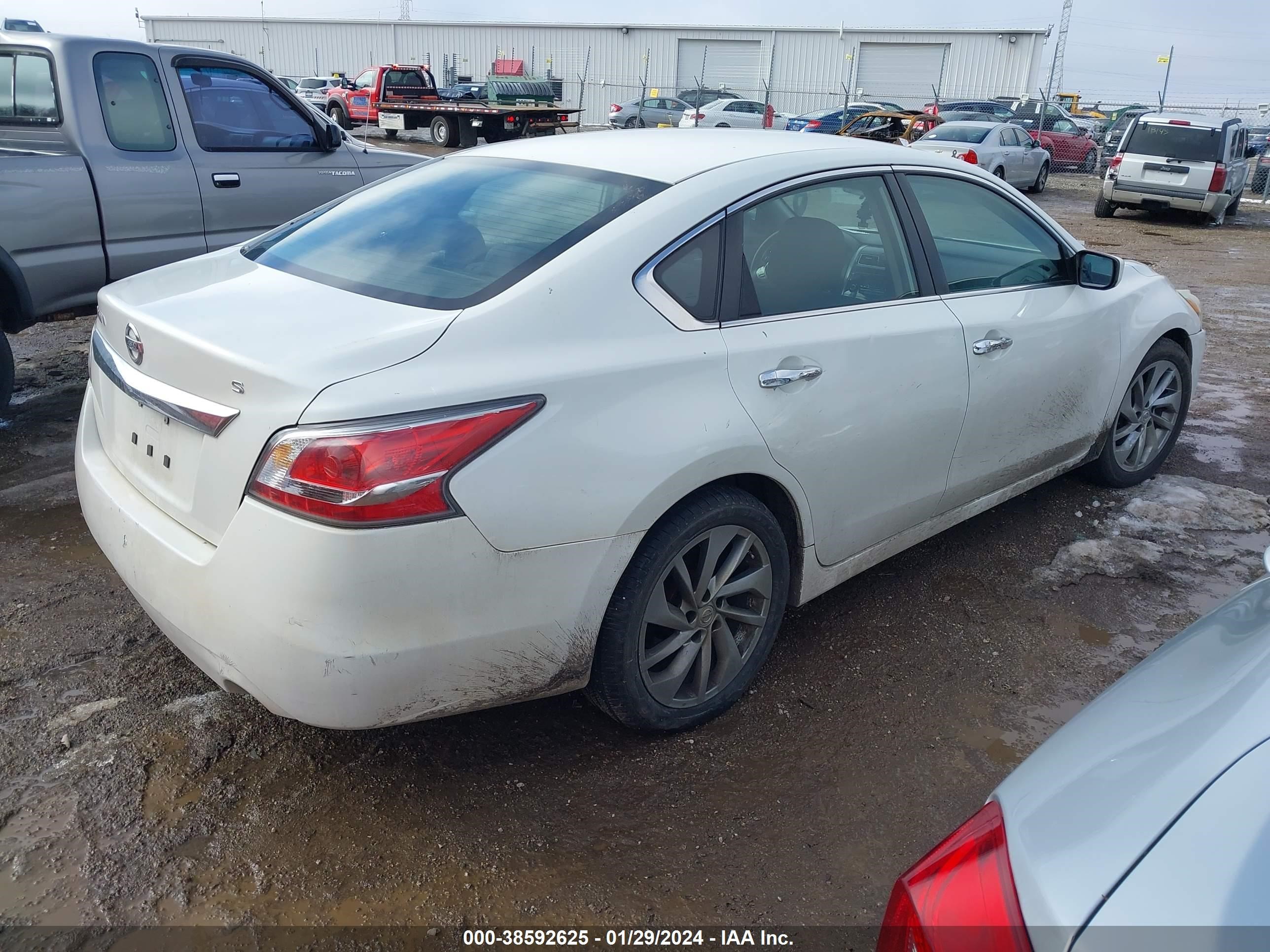 Photo 3 VIN: 1N4AL3AP4FN311456 - NISSAN ALTIMA 