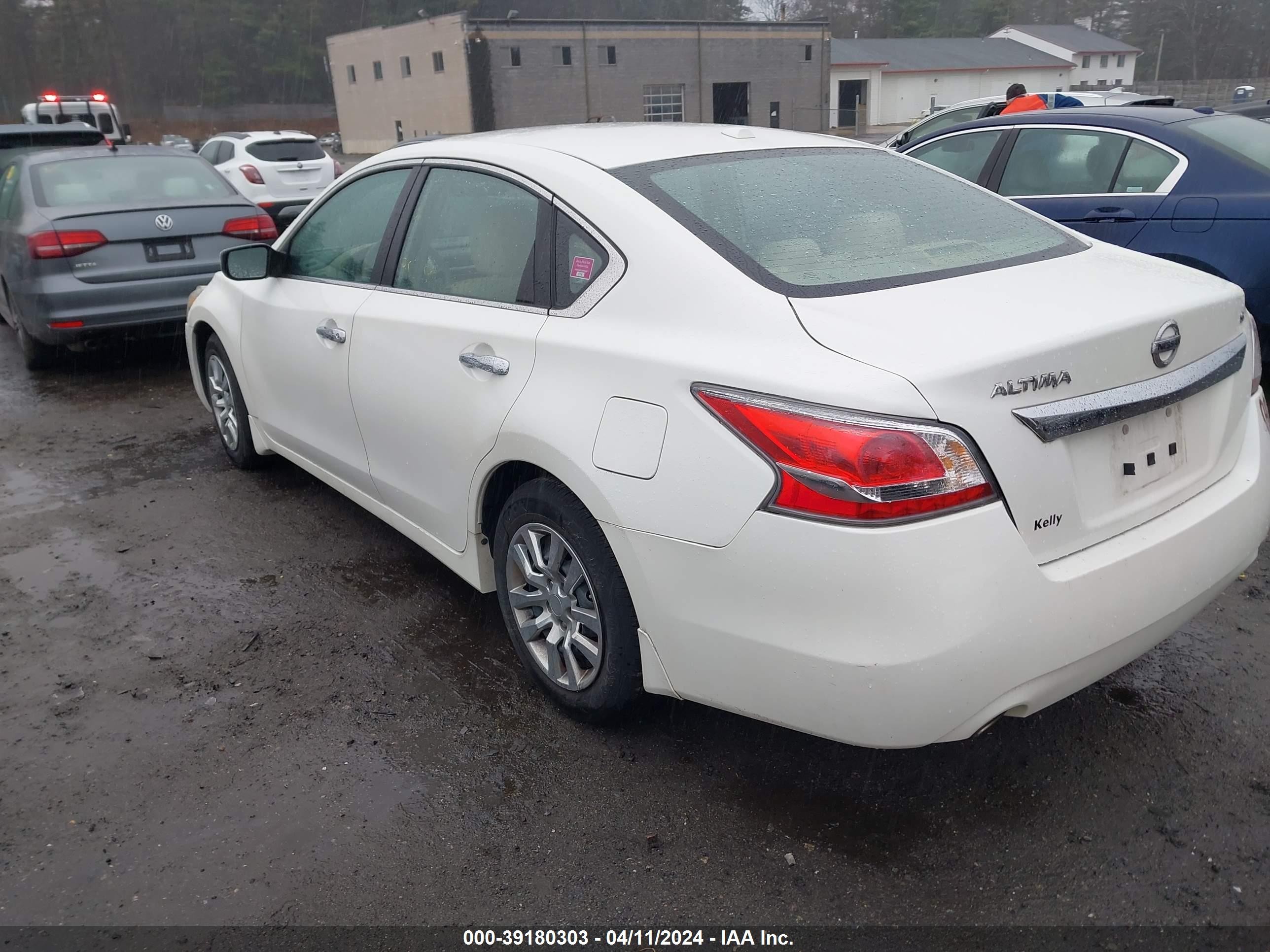 Photo 2 VIN: 1N4AL3AP4FN355652 - NISSAN ALTIMA 