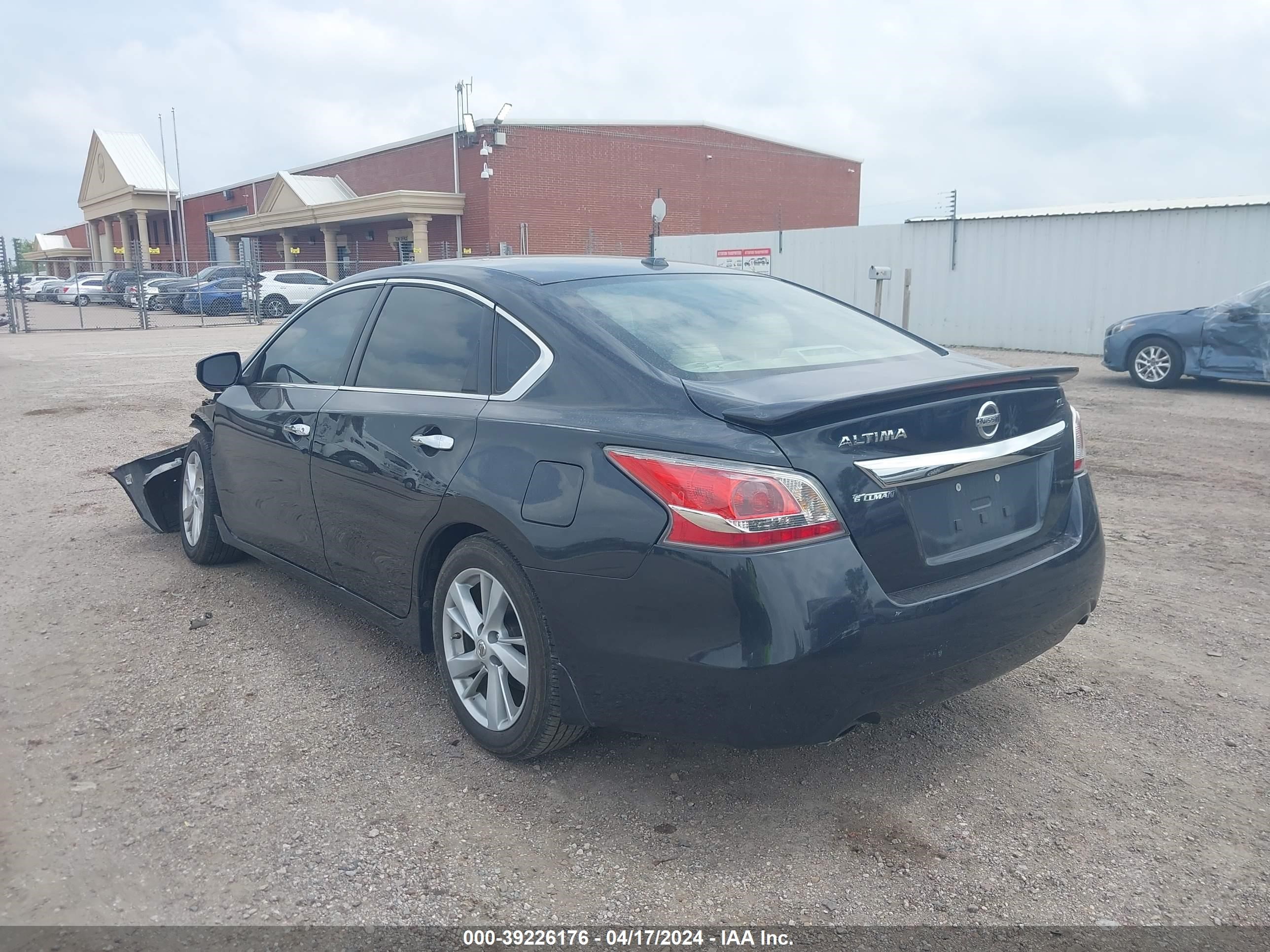 Photo 2 VIN: 1N4AL3AP4FN899665 - NISSAN ALTIMA 