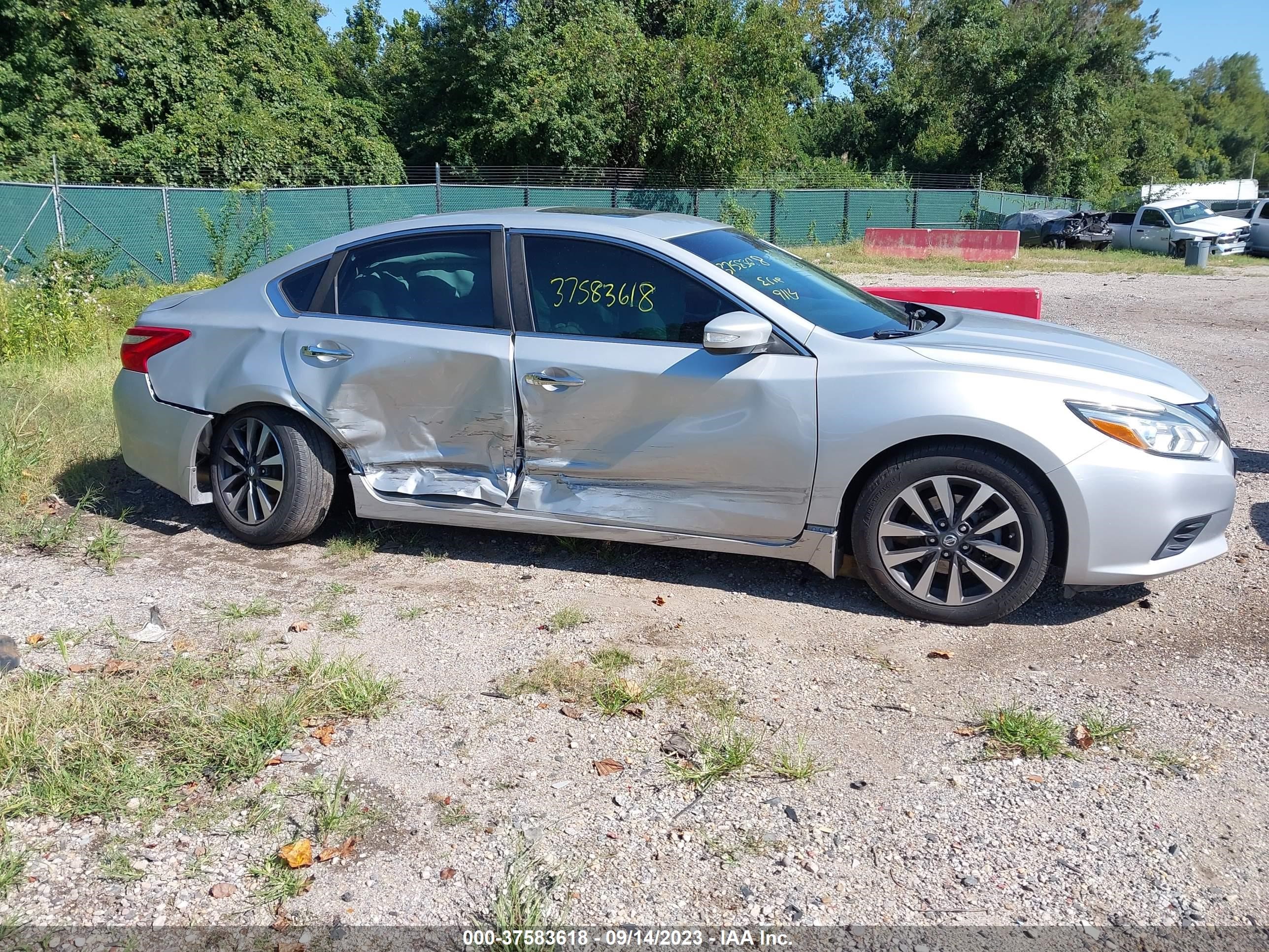 Photo 12 VIN: 1N4AL3AP4HC128251 - NISSAN ALTIMA 