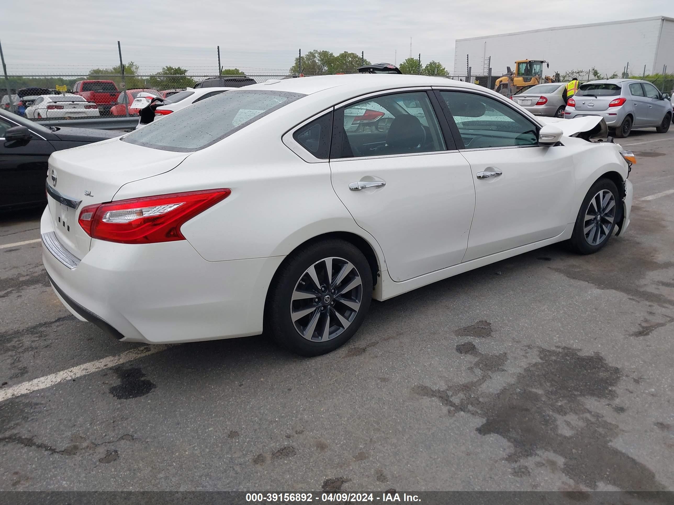 Photo 3 VIN: 1N4AL3AP4HC132445 - NISSAN ALTIMA 