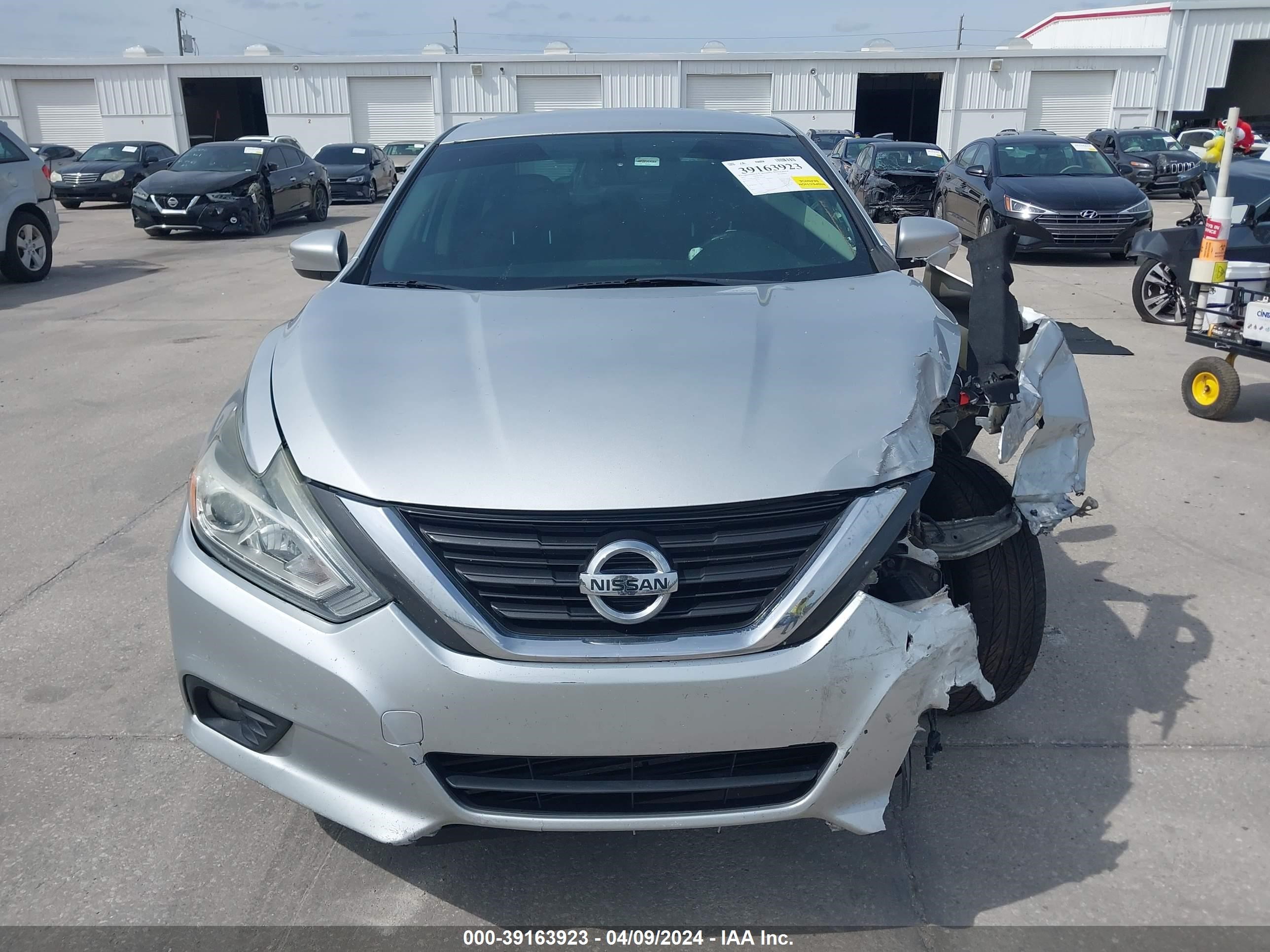 Photo 10 VIN: 1N4AL3AP4HC161248 - NISSAN ALTIMA 