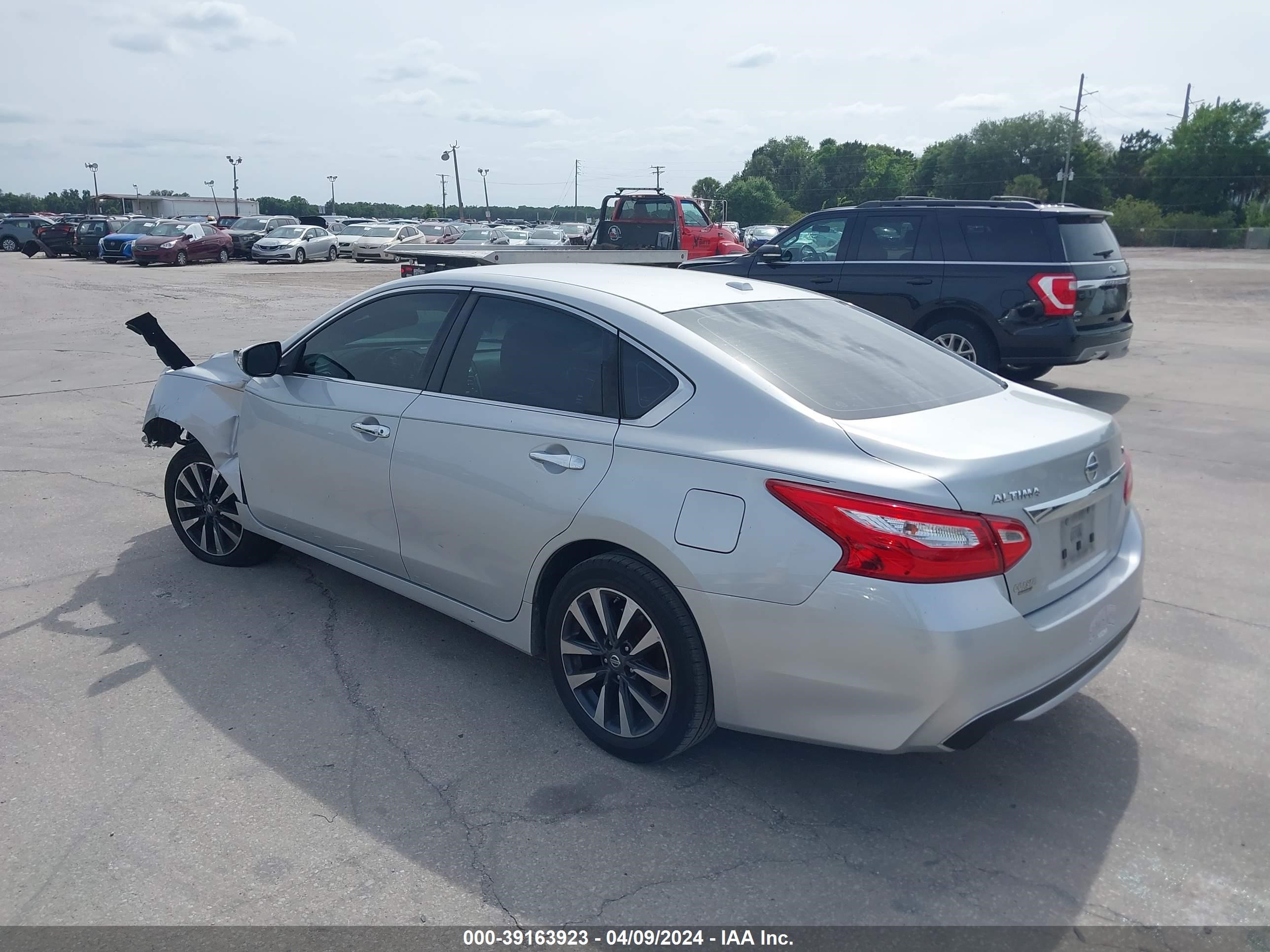 Photo 2 VIN: 1N4AL3AP4HC161248 - NISSAN ALTIMA 