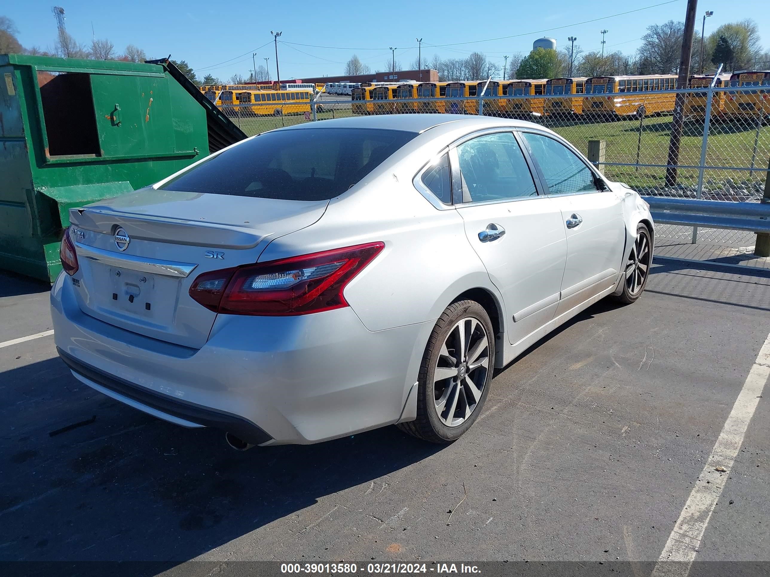 Photo 3 VIN: 1N4AL3AP4HN317597 - NISSAN ALTIMA 