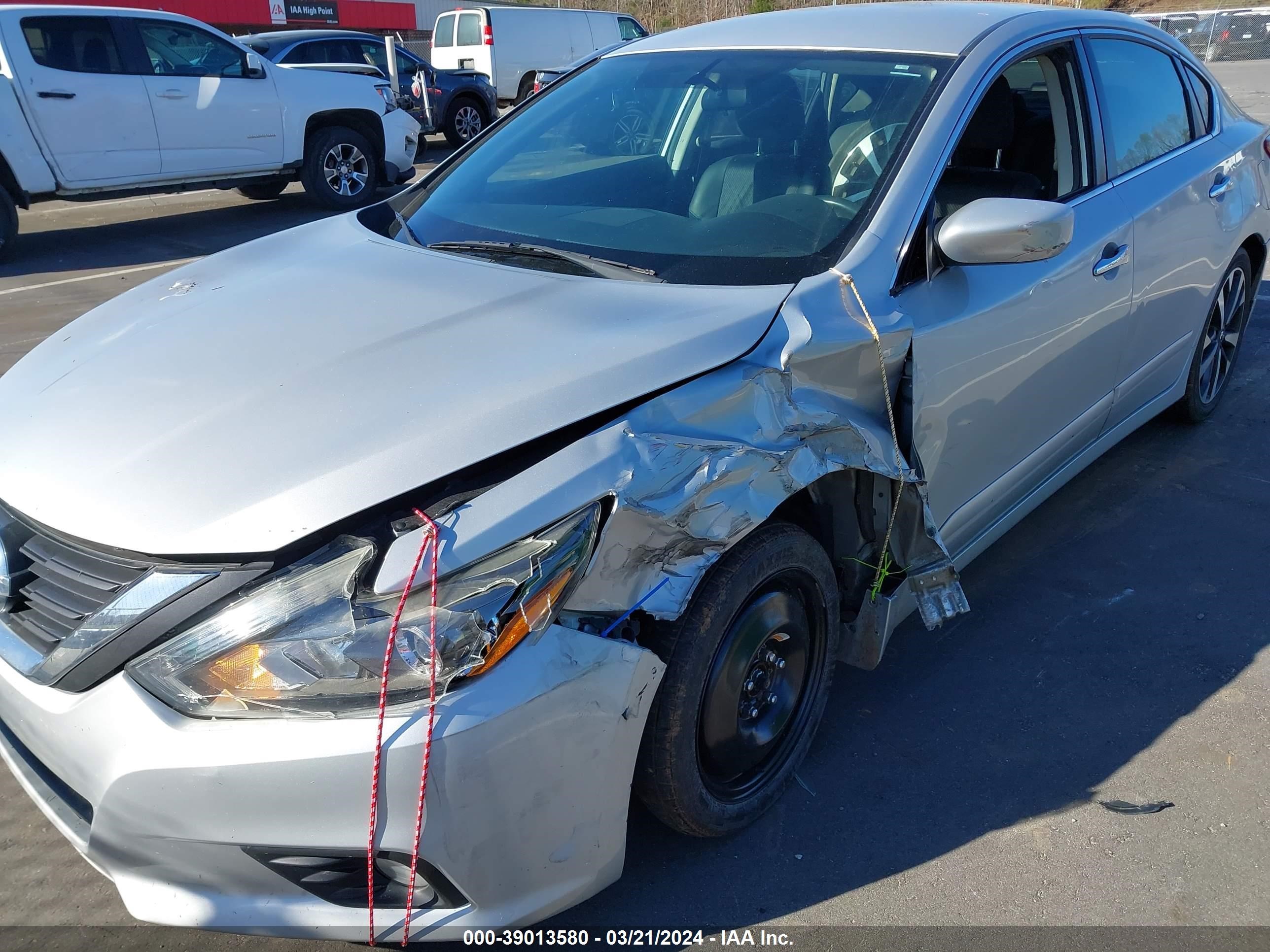 Photo 5 VIN: 1N4AL3AP4HN317597 - NISSAN ALTIMA 