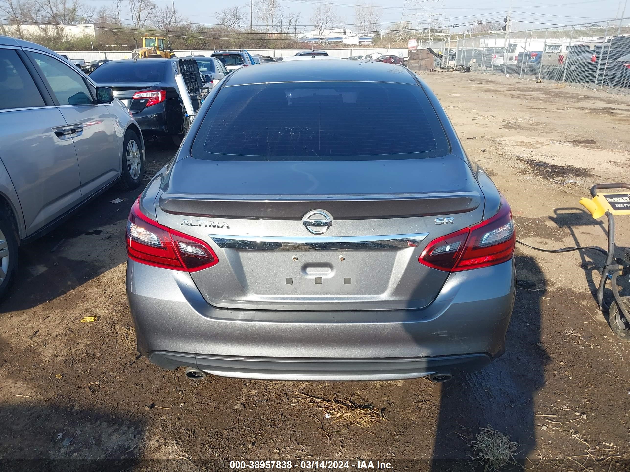 Photo 15 VIN: 1N4AL3AP4HN352883 - NISSAN ALTIMA 