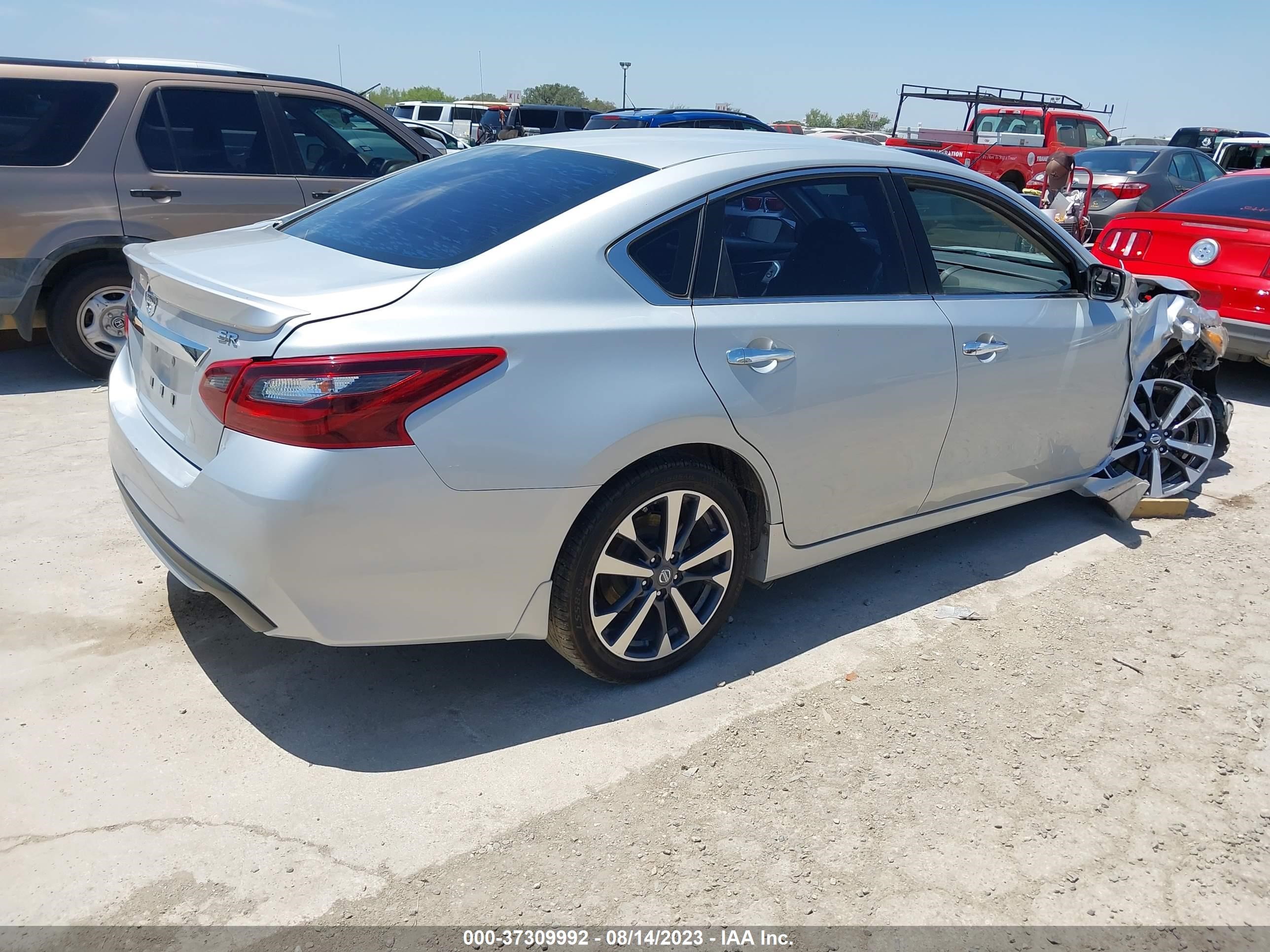 Photo 3 VIN: 1N4AL3AP4HN355864 - NISSAN ALTIMA 