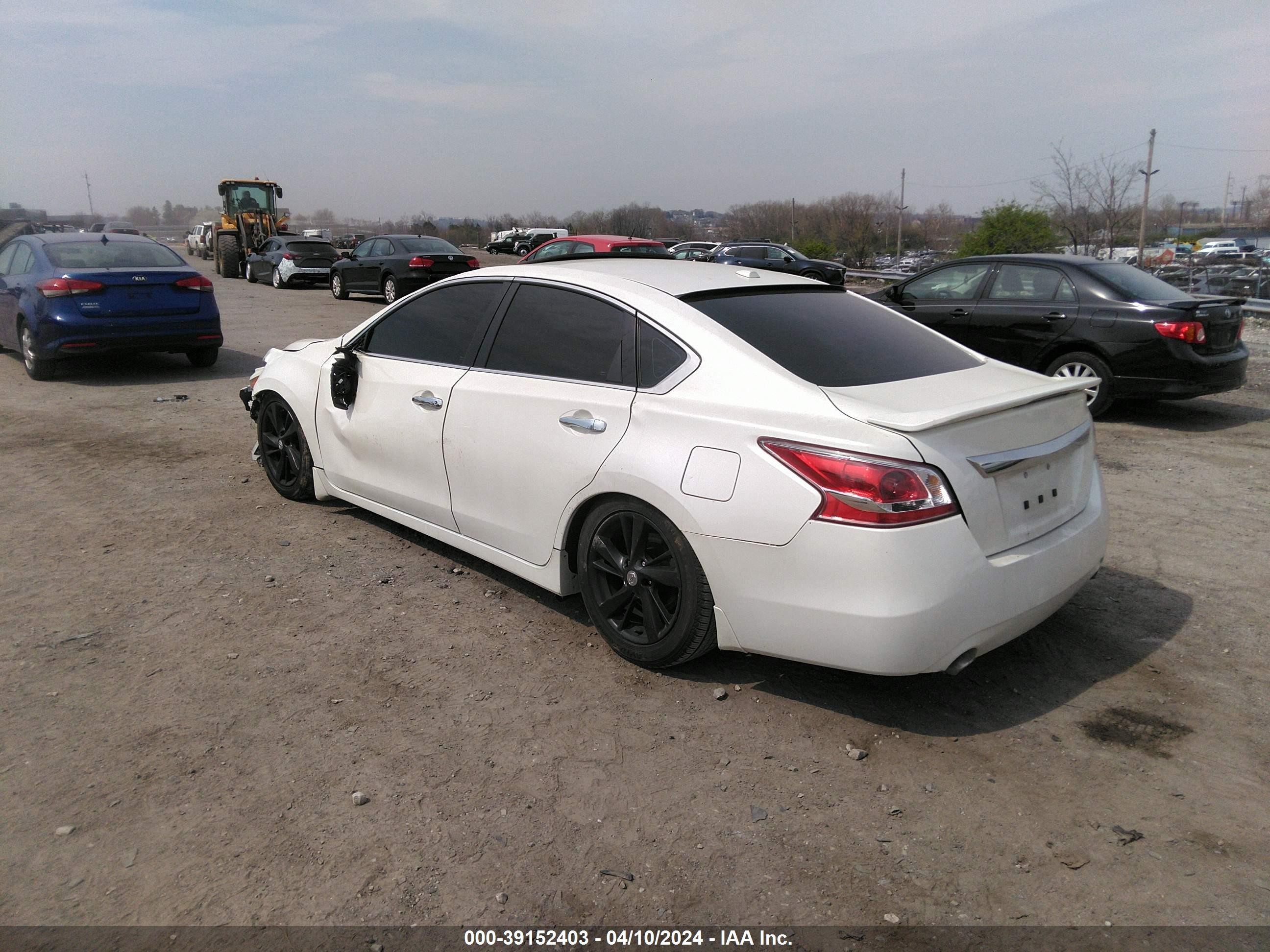 Photo 2 VIN: 1N4AL3AP5DC180143 - NISSAN ALTIMA 