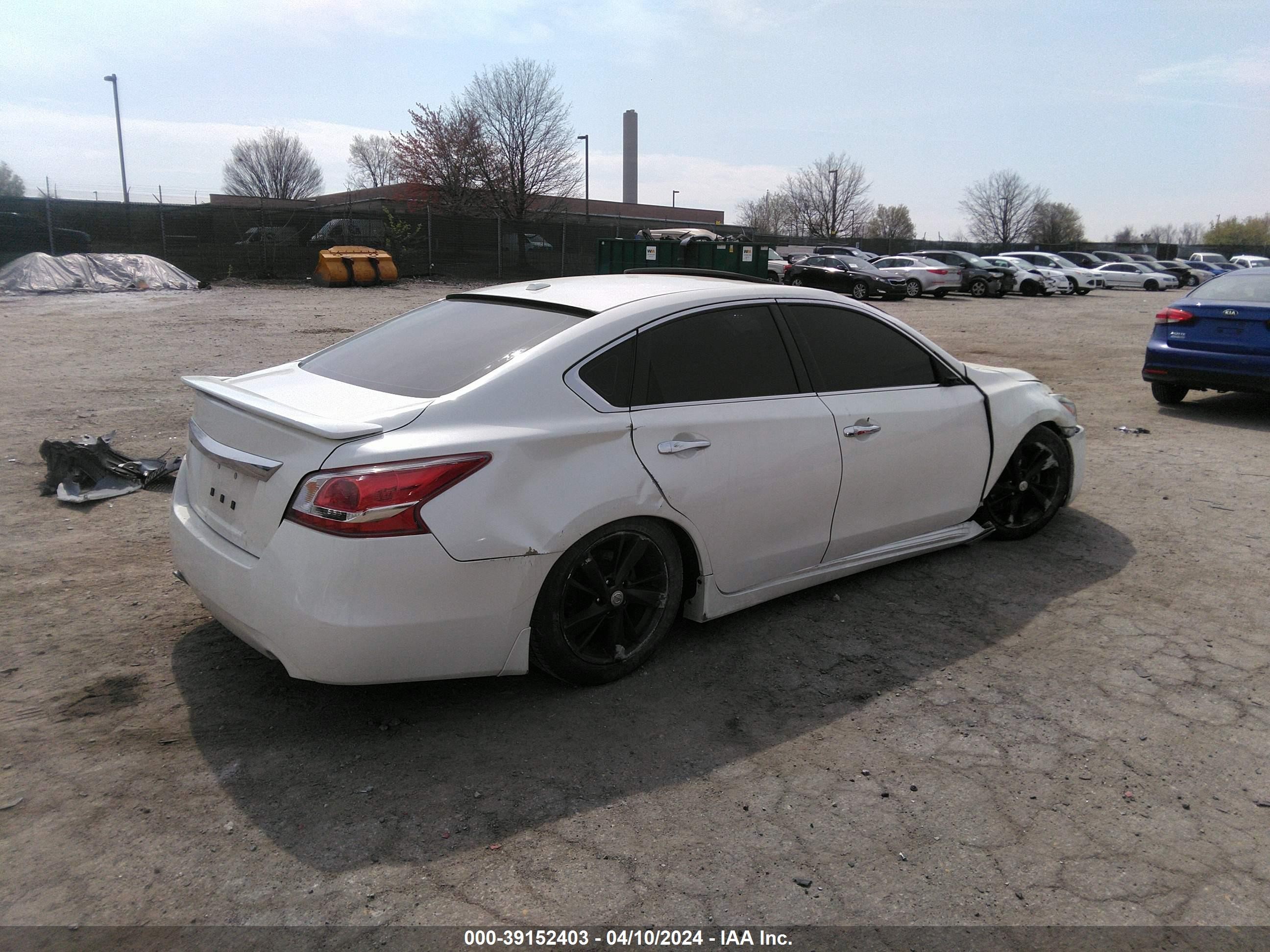 Photo 3 VIN: 1N4AL3AP5DC180143 - NISSAN ALTIMA 