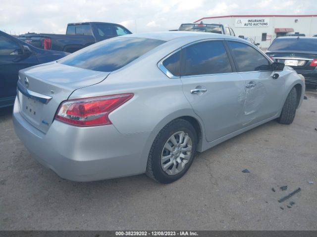 Photo 3 VIN: 1N4AL3AP5DN470953 - NISSAN ALTIMA 