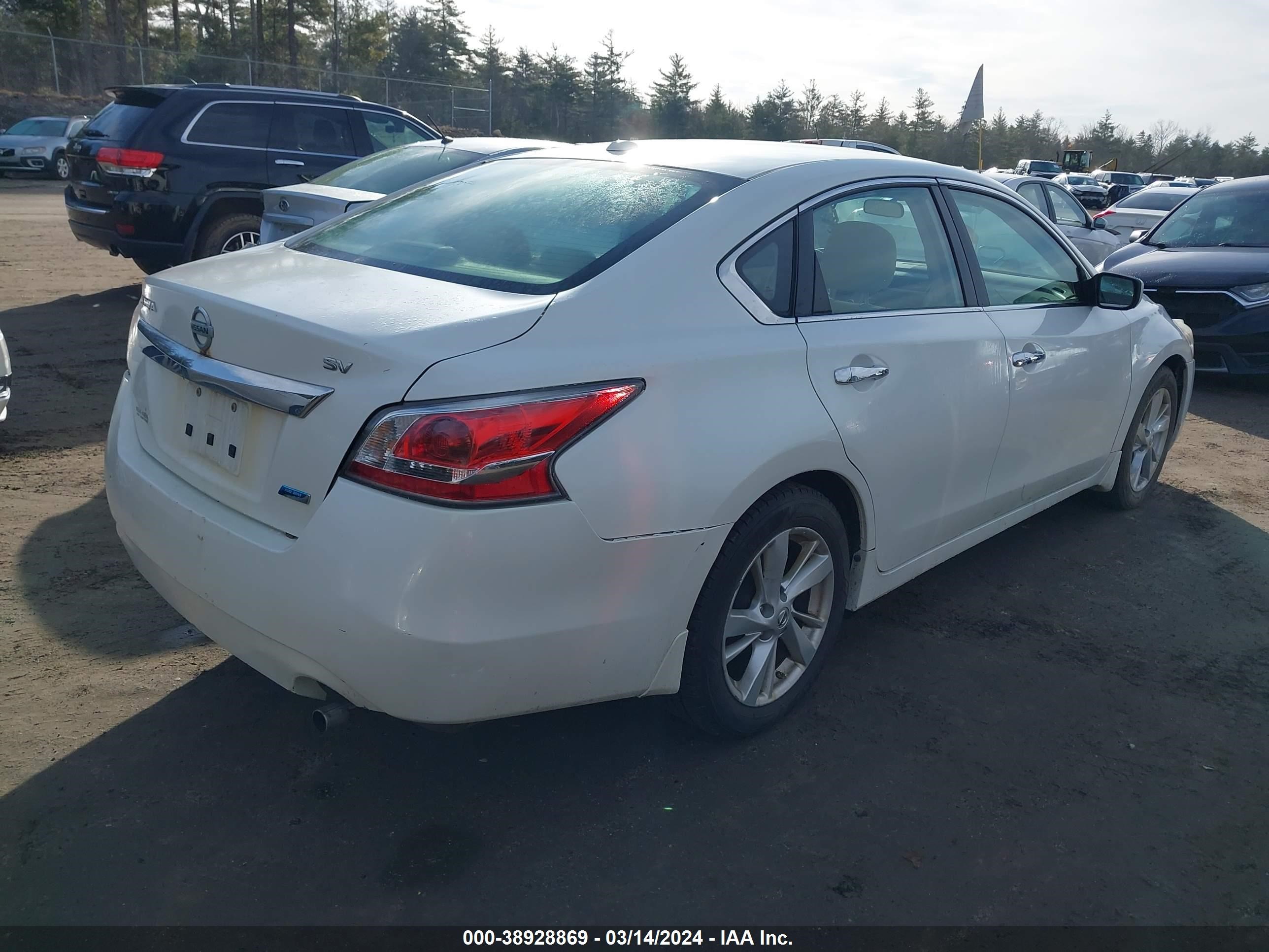 Photo 3 VIN: 1N4AL3AP5EC268269 - NISSAN ALTIMA 