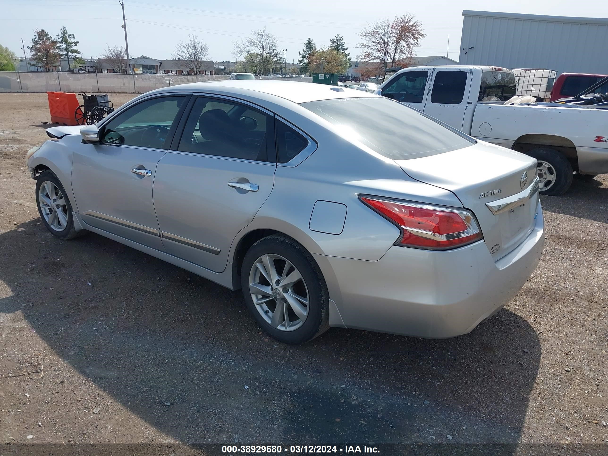 Photo 2 VIN: 1N4AL3AP5FC155598 - NISSAN ALTIMA 