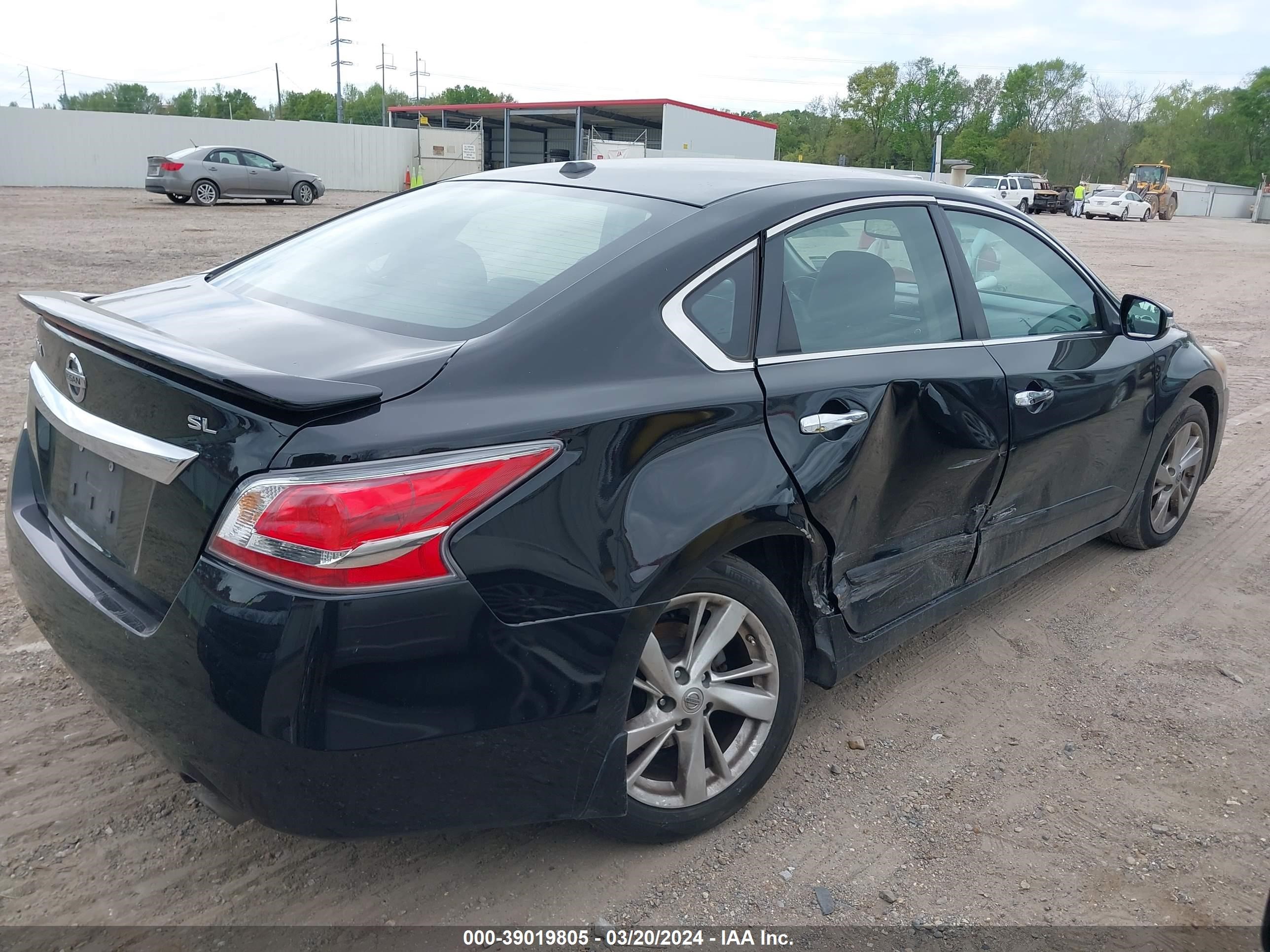 Photo 3 VIN: 1N4AL3AP5FC255894 - NISSAN ALTIMA 