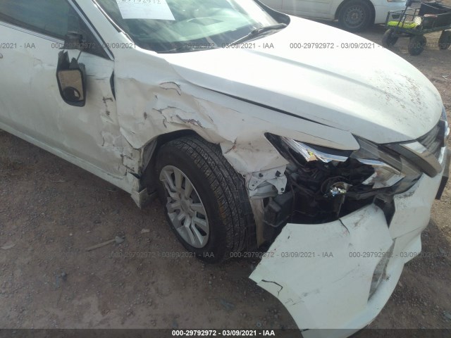 Photo 5 VIN: 1N4AL3AP5HN309976 - NISSAN ALTIMA 