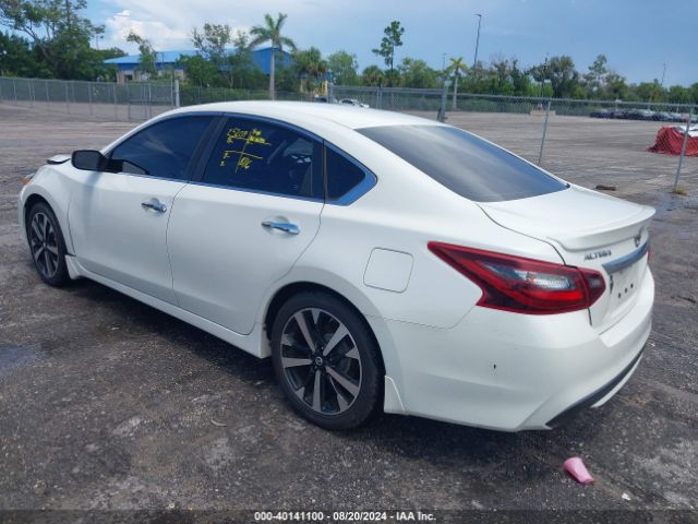 Photo 2 VIN: 1N4AL3AP5JC138373 - NISSAN ALTIMA 