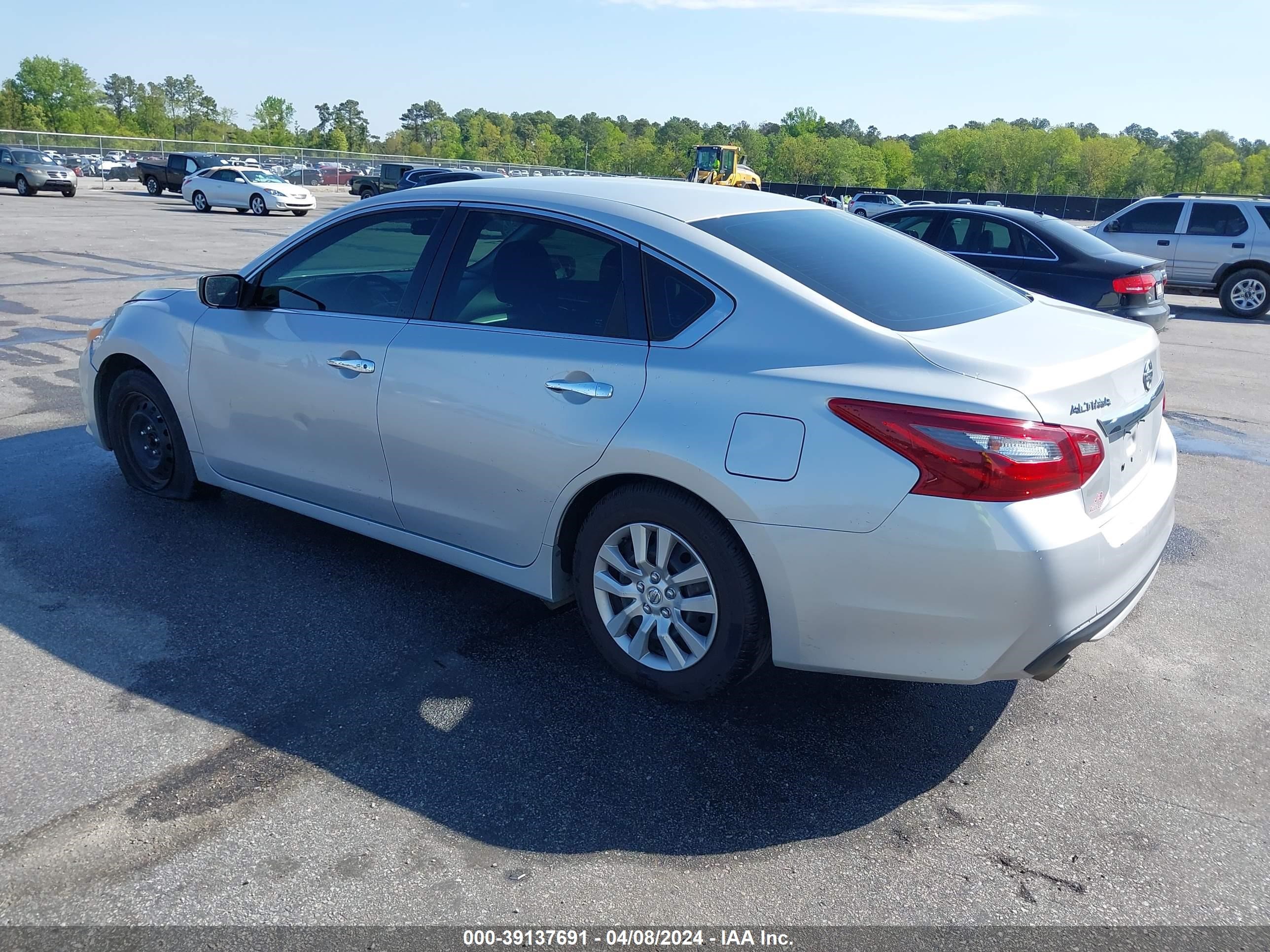 Photo 2 VIN: 1N4AL3AP5JC183054 - NISSAN ALTIMA 