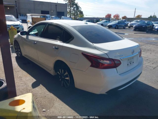 Photo 2 VIN: 1N4AL3AP5JC196435 - NISSAN ALTIMA 