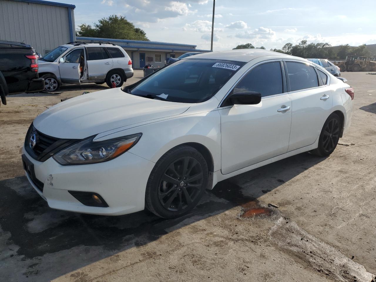 Photo 0 VIN: 1N4AL3AP5JC230101 - NISSAN ALTIMA 