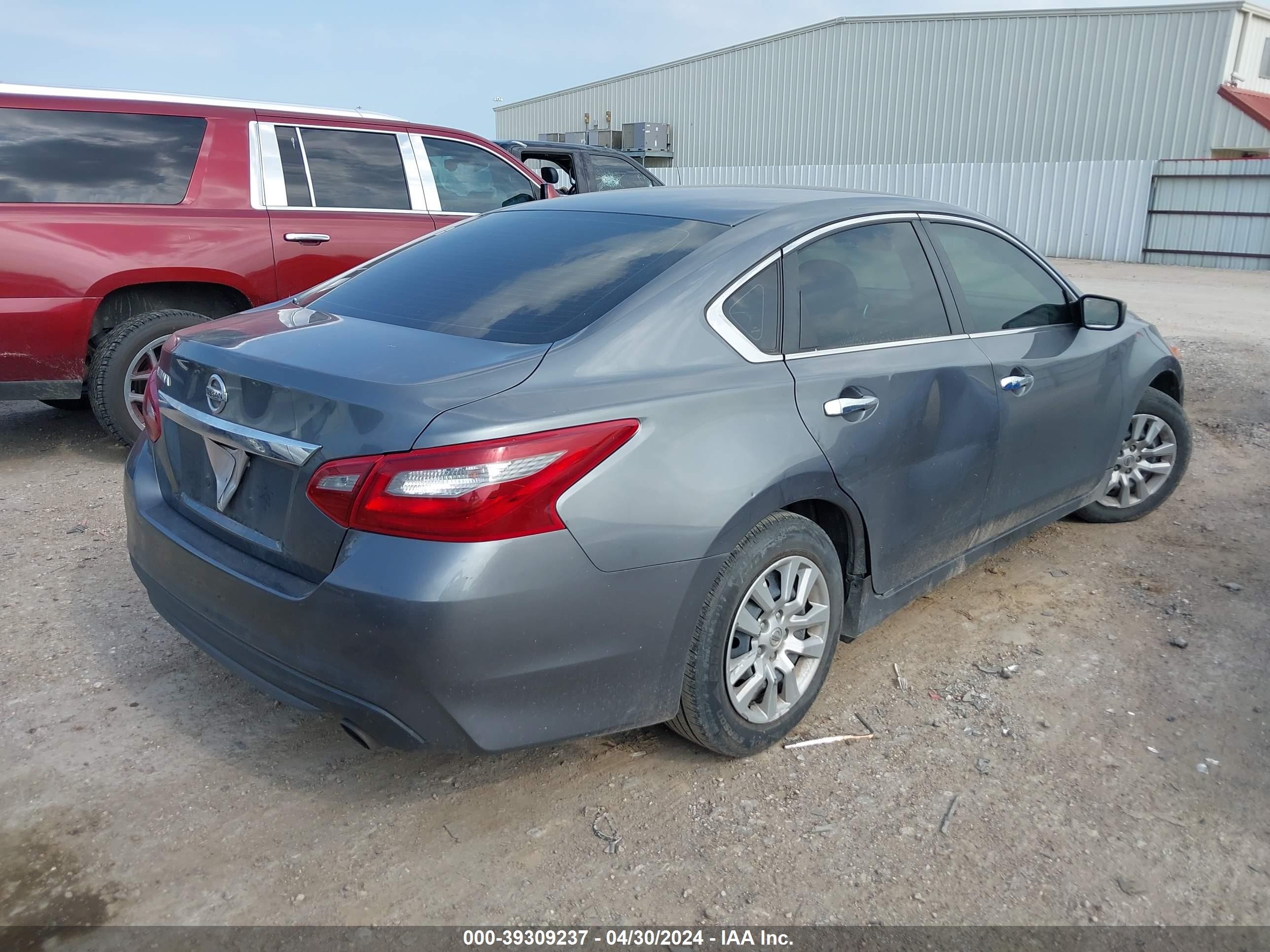 Photo 3 VIN: 1N4AL3AP5JC238280 - NISSAN ALTIMA 