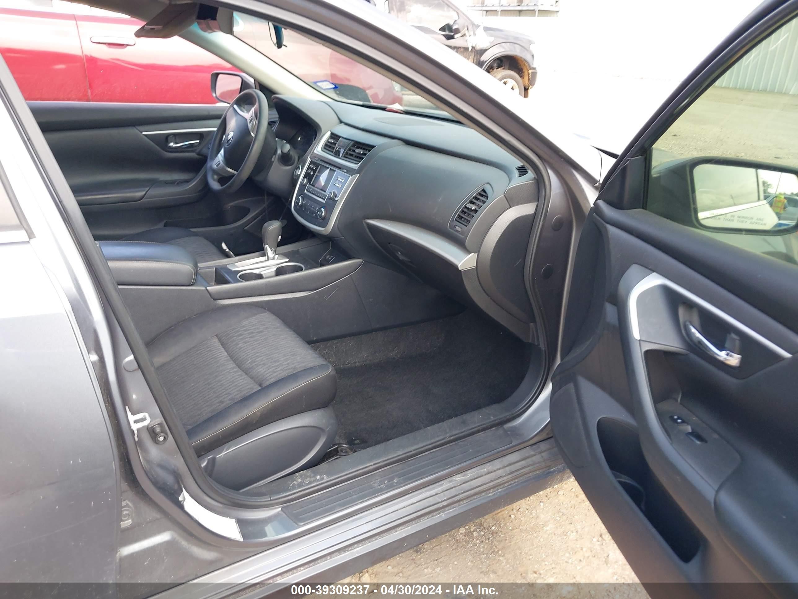 Photo 4 VIN: 1N4AL3AP5JC238280 - NISSAN ALTIMA 