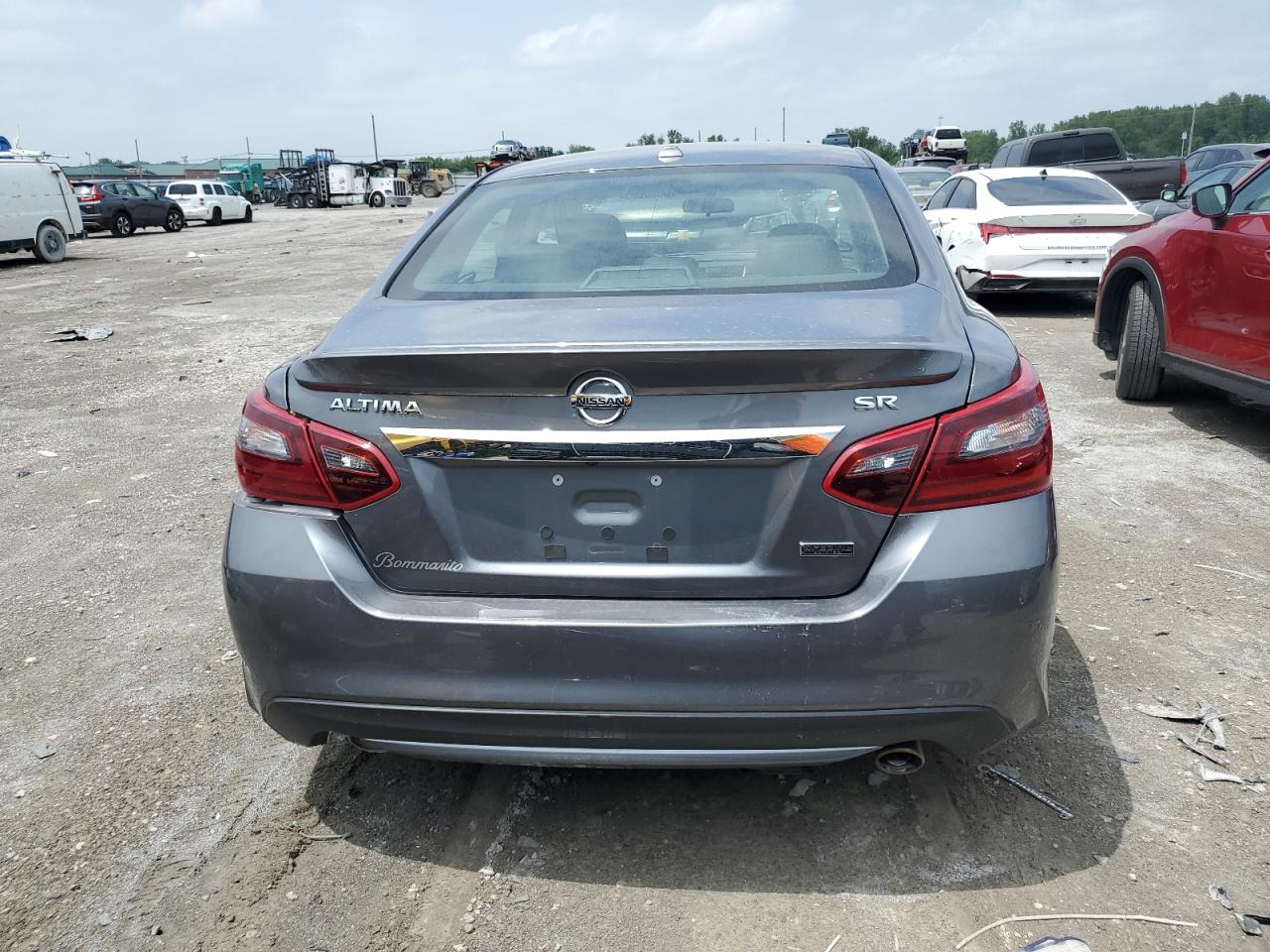 Photo 5 VIN: 1N4AL3AP5JC242328 - NISSAN ALTIMA 