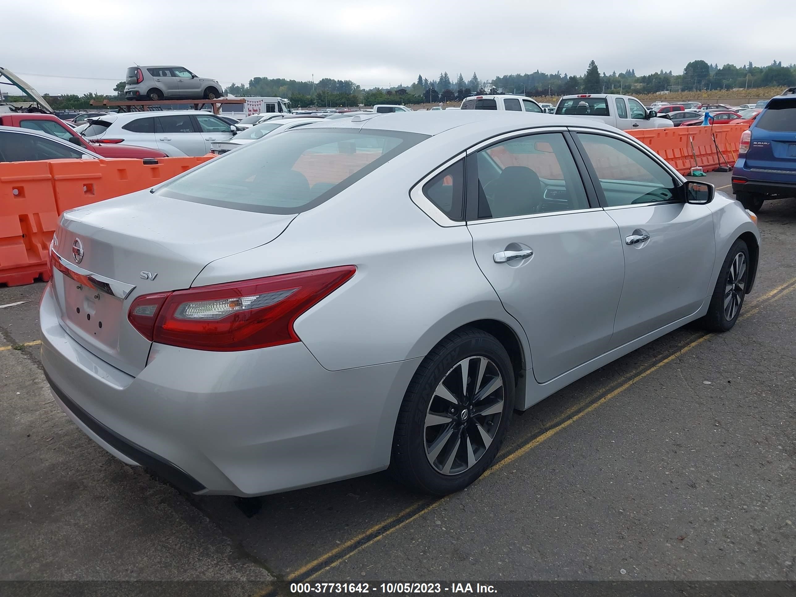 Photo 3 VIN: 1N4AL3AP5JC260764 - NISSAN ALTIMA 