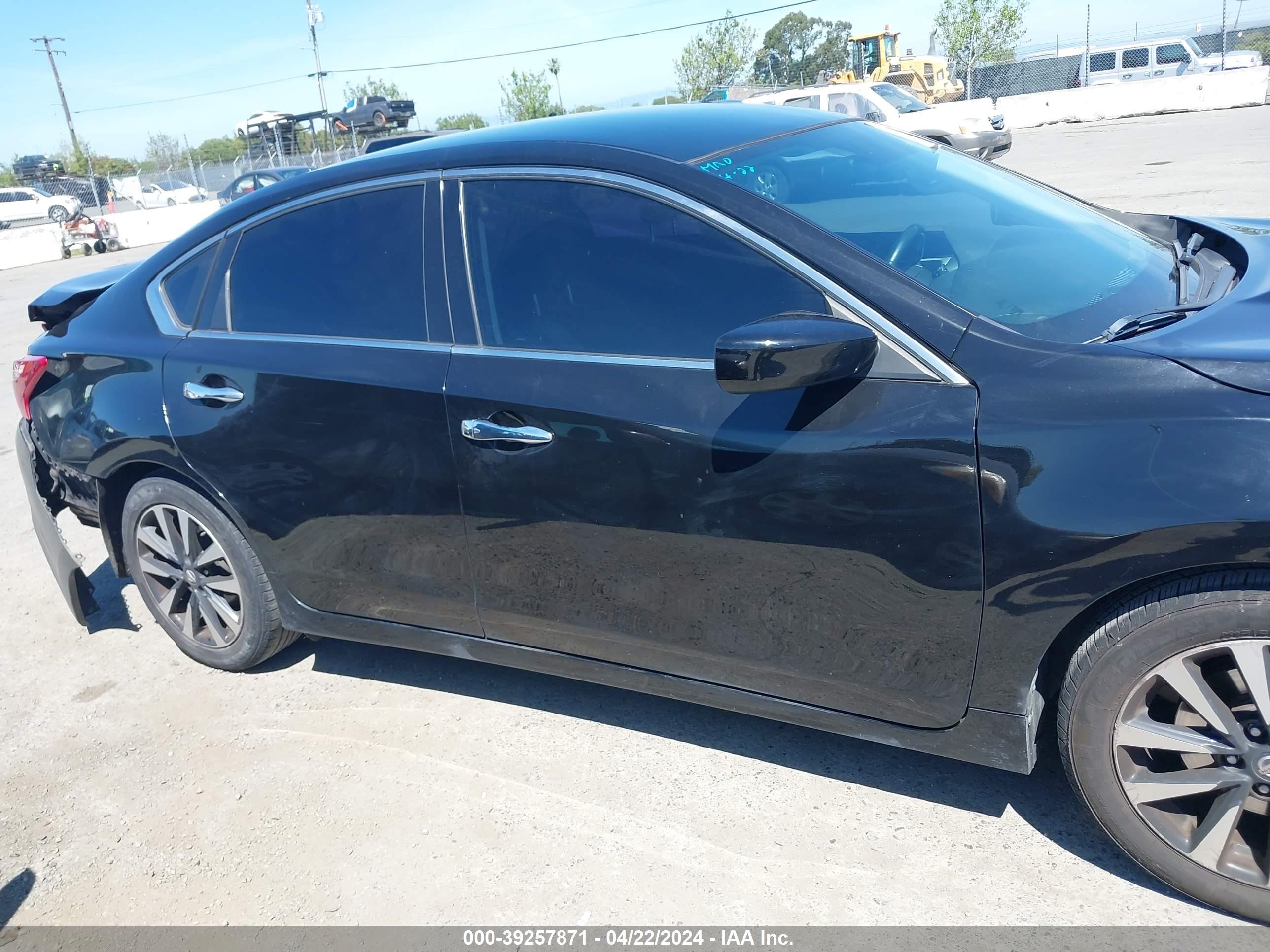 Photo 12 VIN: 1N4AL3AP5JC274132 - NISSAN ALTIMA 