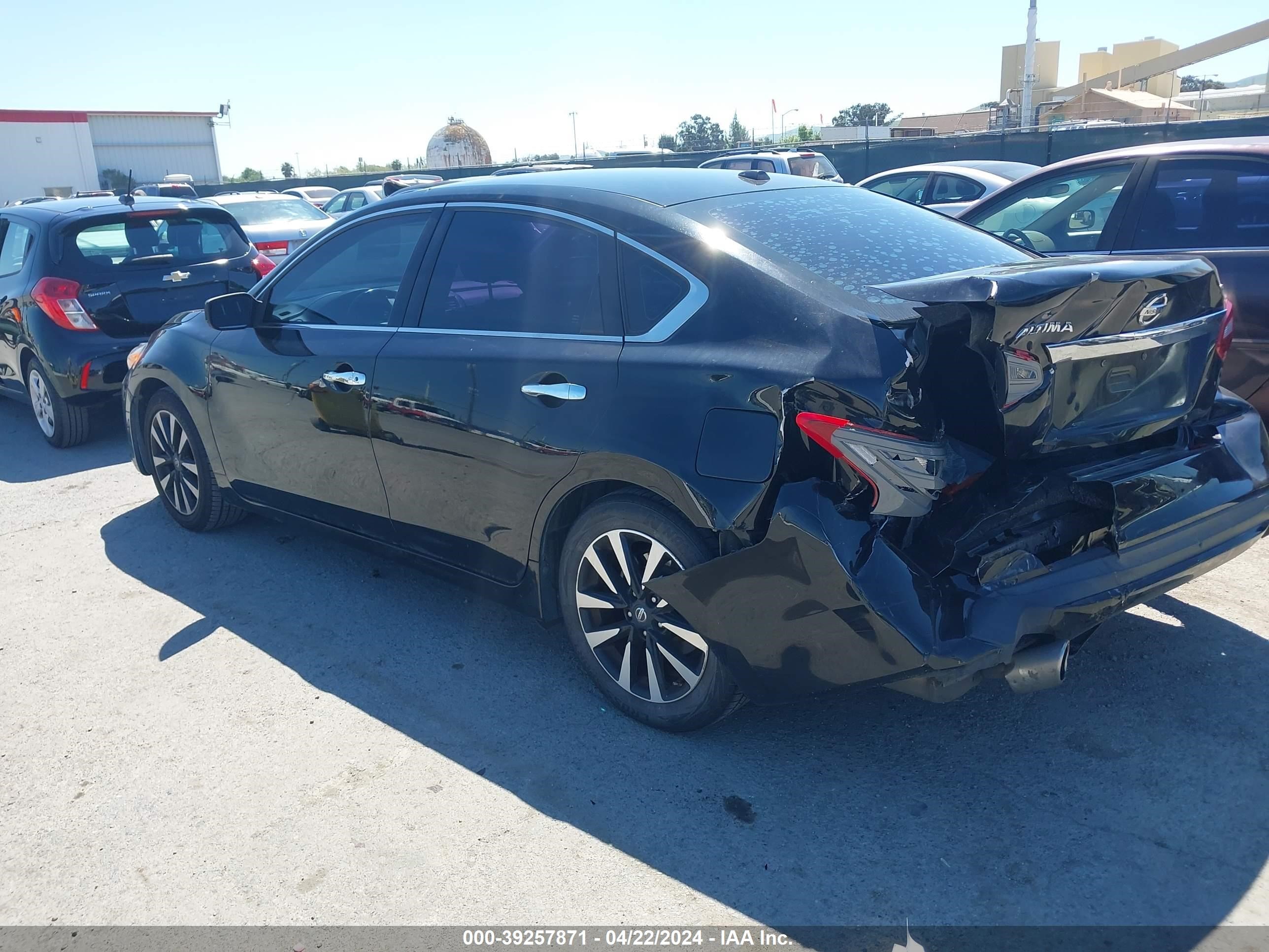 Photo 2 VIN: 1N4AL3AP5JC274132 - NISSAN ALTIMA 