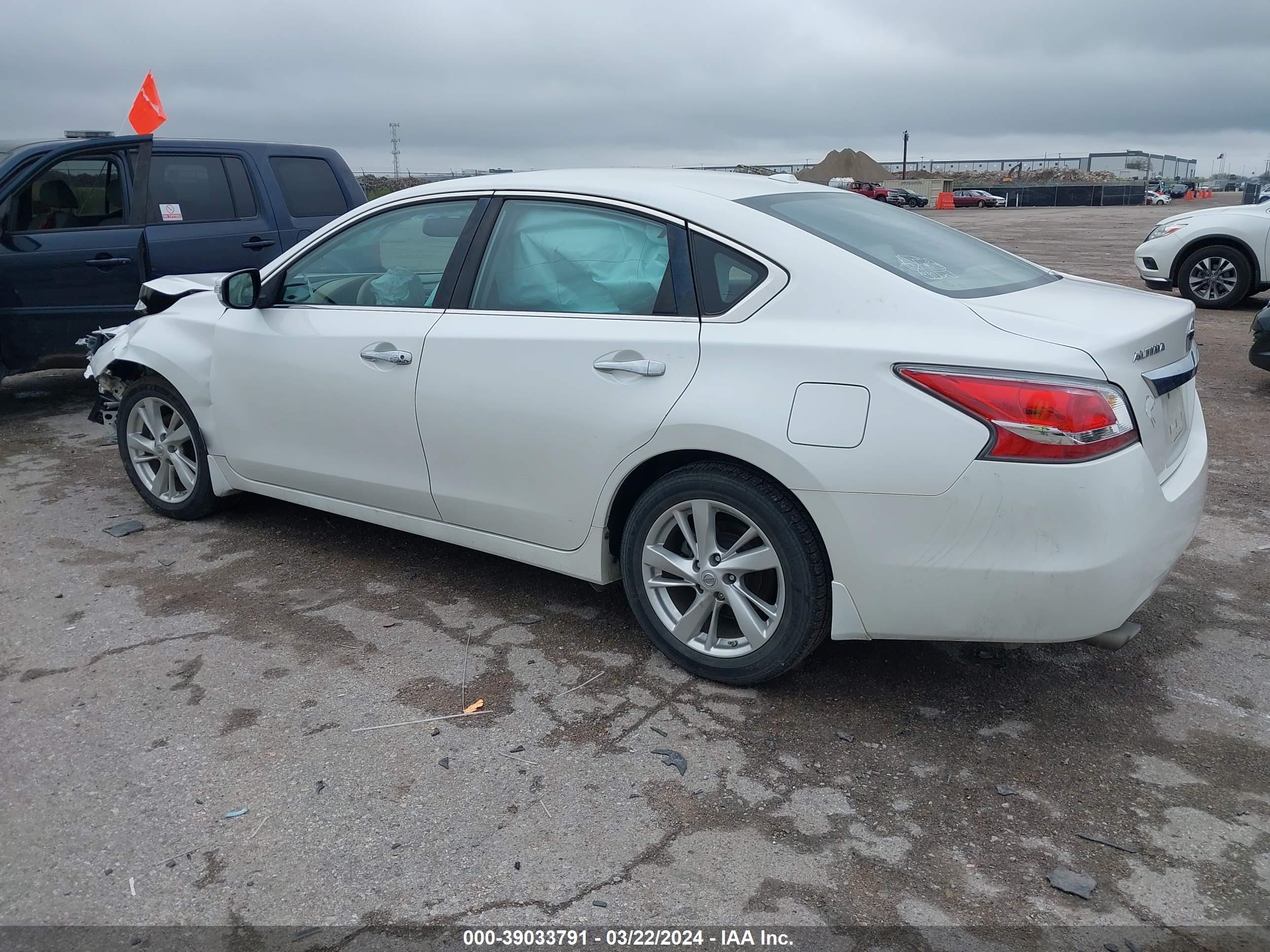 Photo 2 VIN: 1N4AL3AP6FC145937 - NISSAN ALTIMA 