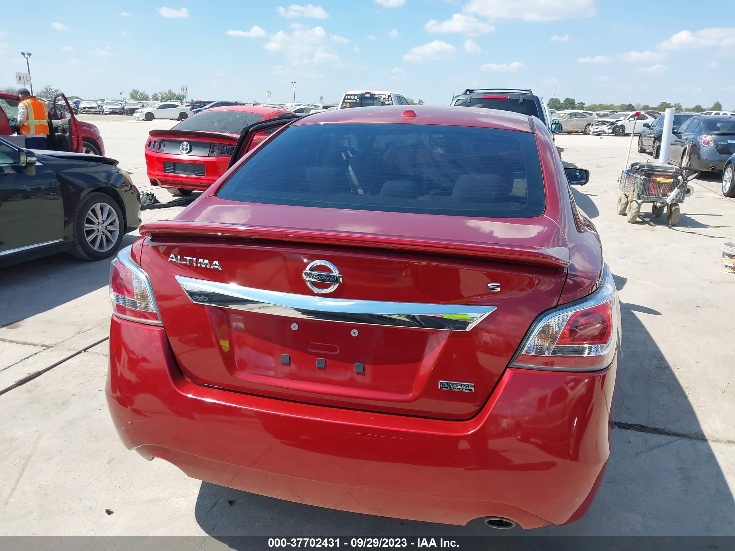 Photo 16 VIN: 1N4AL3AP6FC568596 - NISSAN ALTIMA 