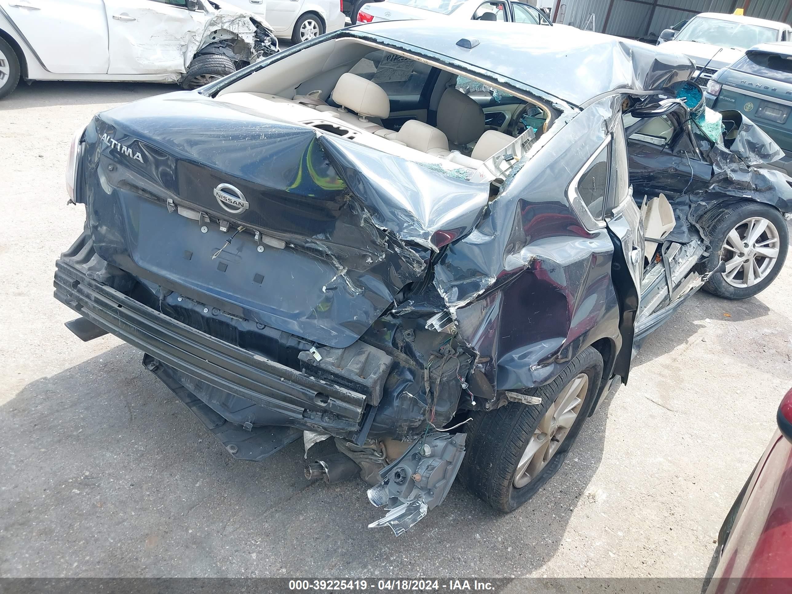 Photo 3 VIN: 1N4AL3AP6FN361131 - NISSAN ALTIMA 