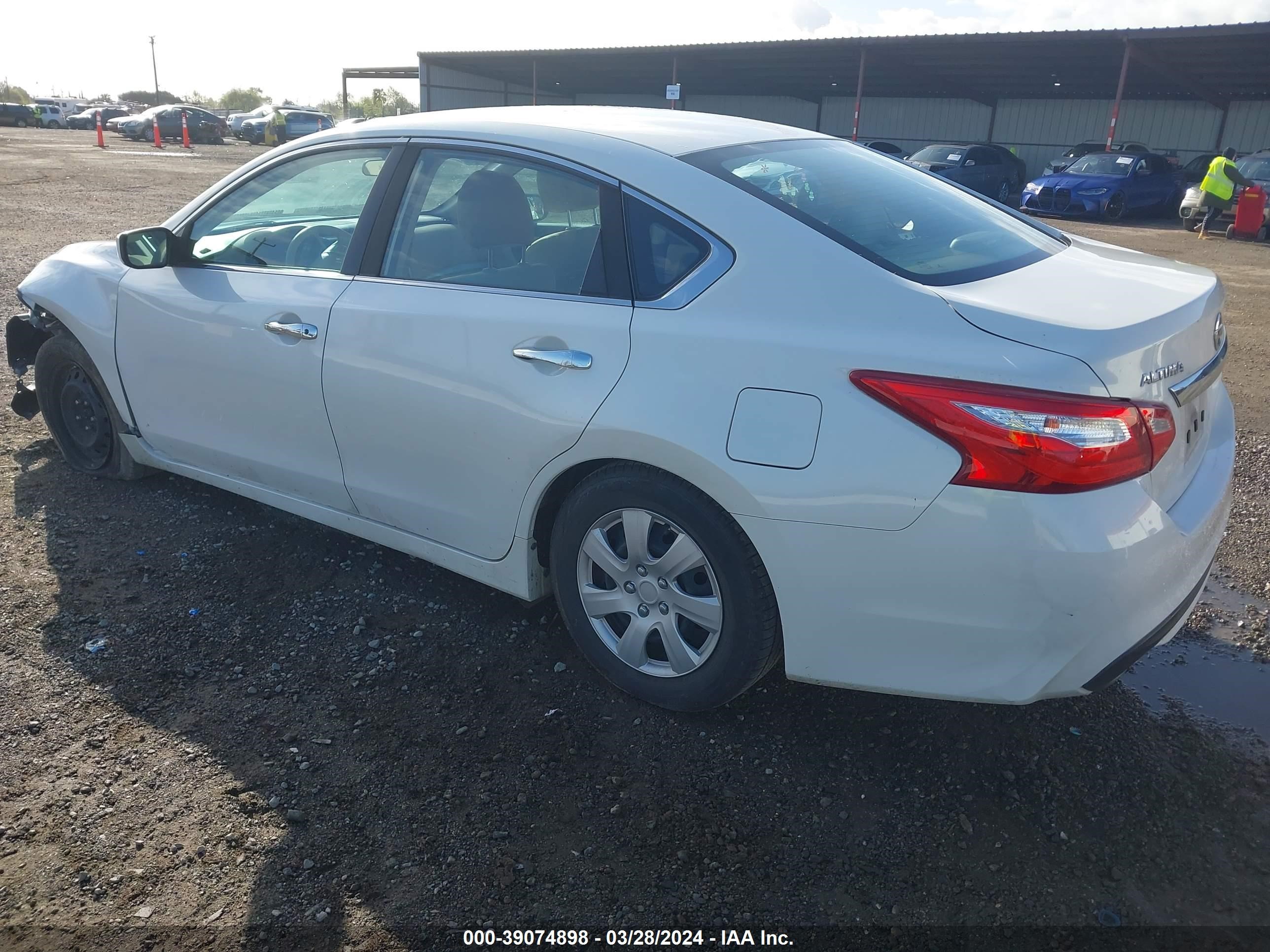 Photo 2 VIN: 1N4AL3AP6GN308267 - NISSAN ALTIMA 