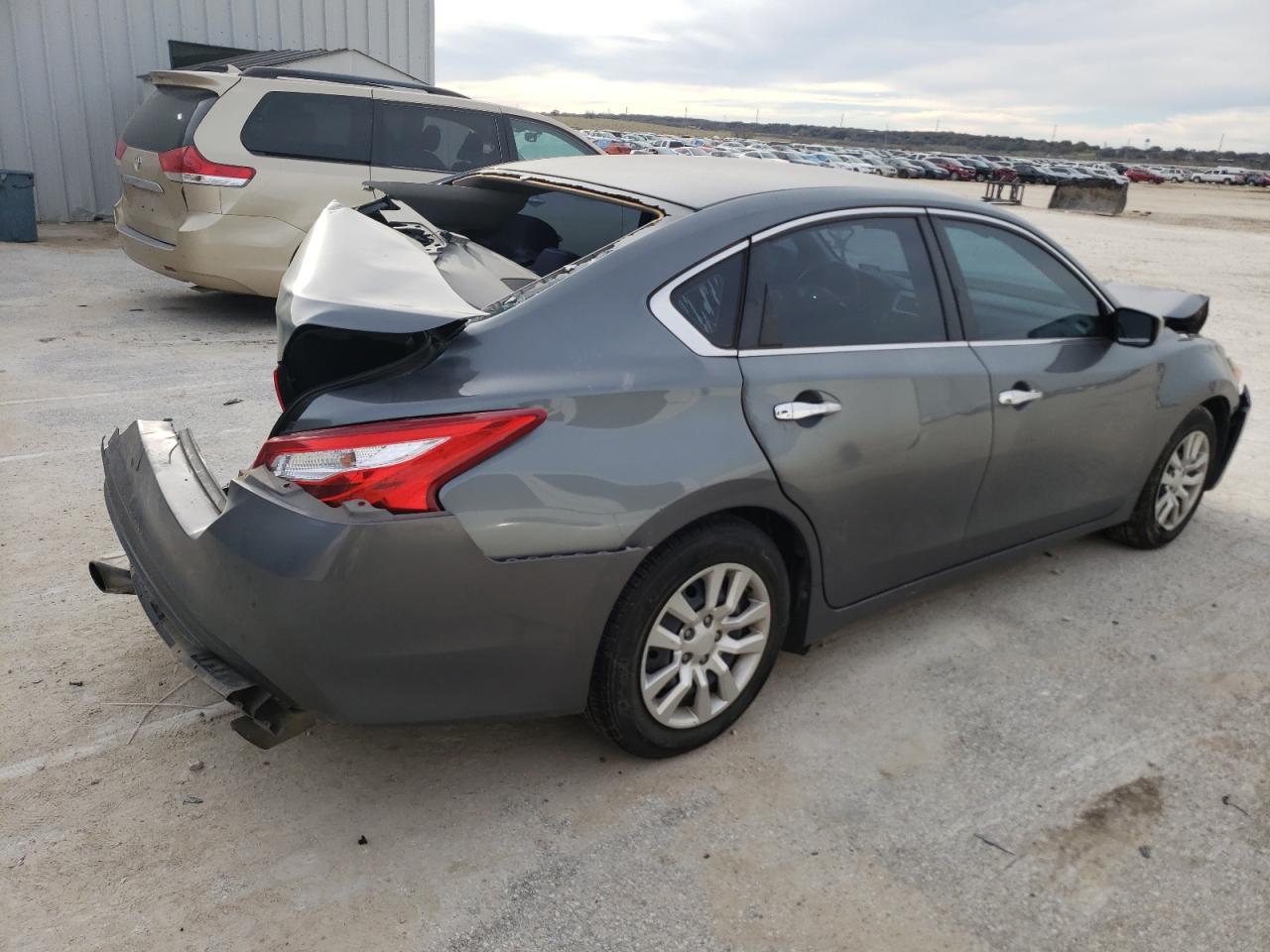 Photo 2 VIN: 1N4AL3AP6GN337039 - NISSAN ALTIMA 