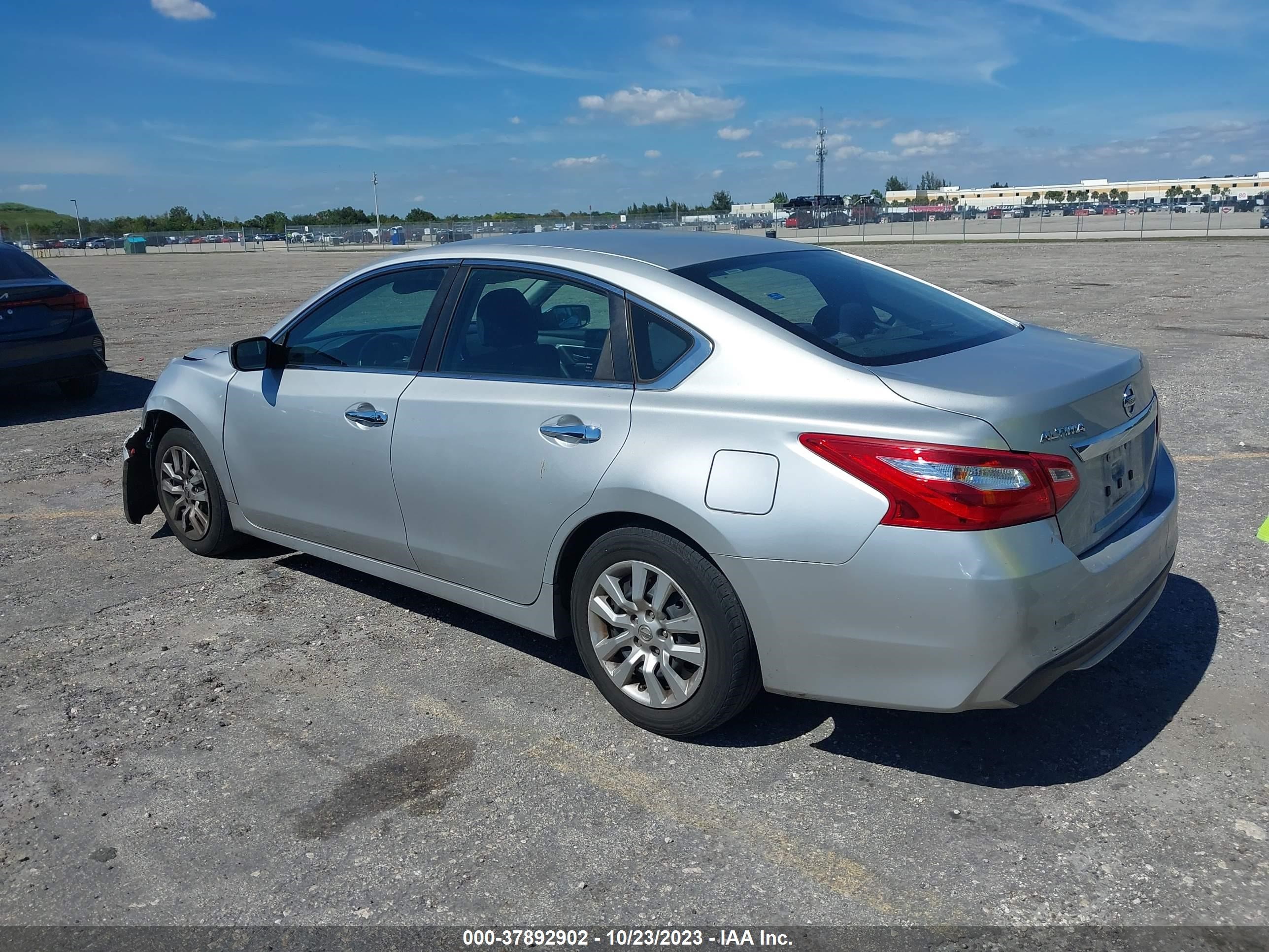 Photo 2 VIN: 1N4AL3AP6HC111628 - NISSAN ALTIMA 