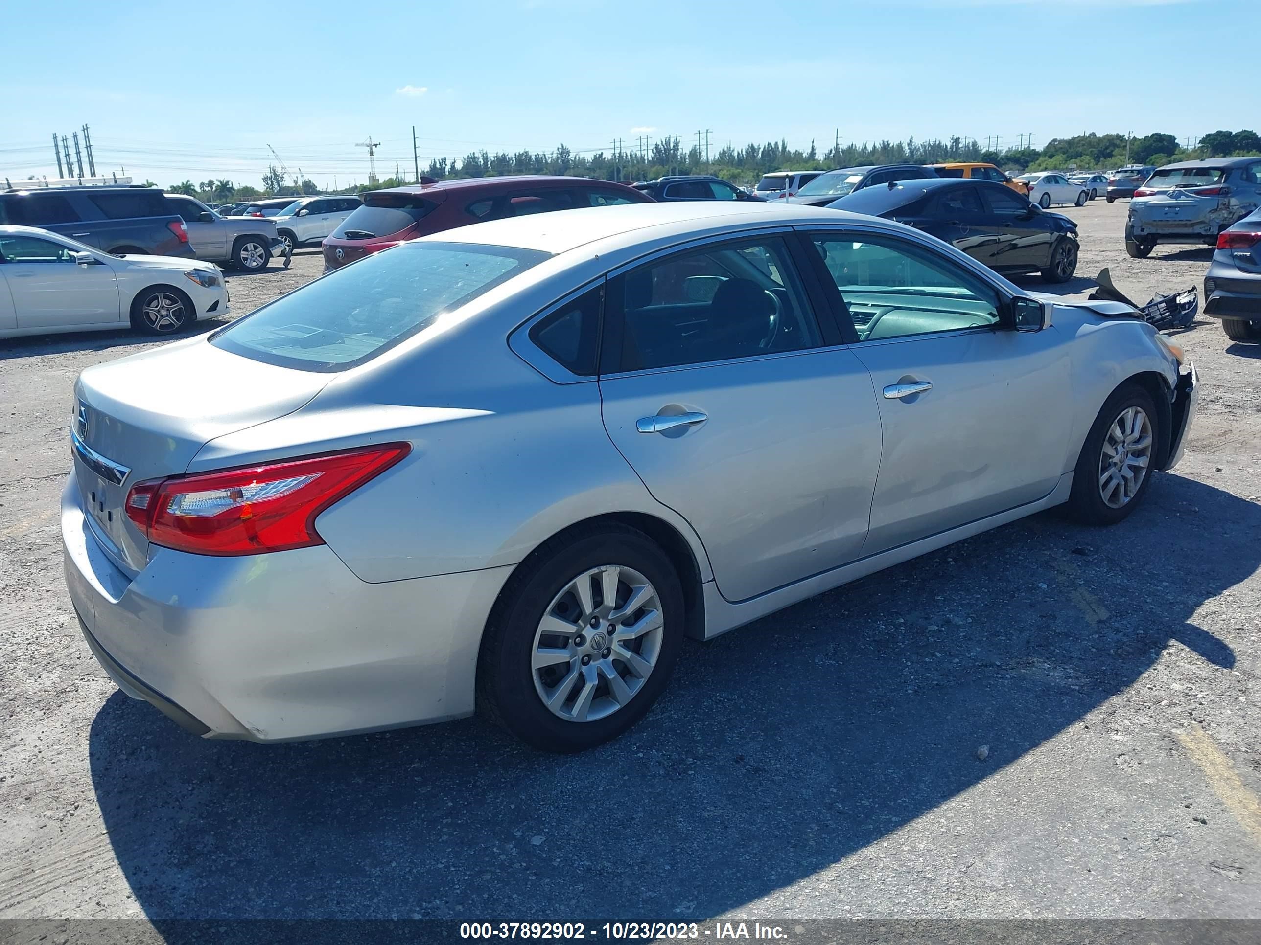 Photo 3 VIN: 1N4AL3AP6HC111628 - NISSAN ALTIMA 