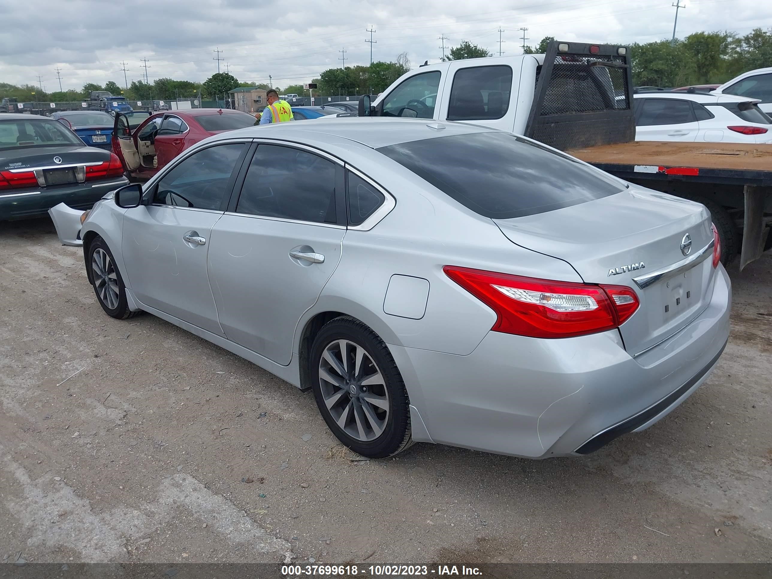 Photo 2 VIN: 1N4AL3AP6HC121169 - NISSAN ALTIMA 