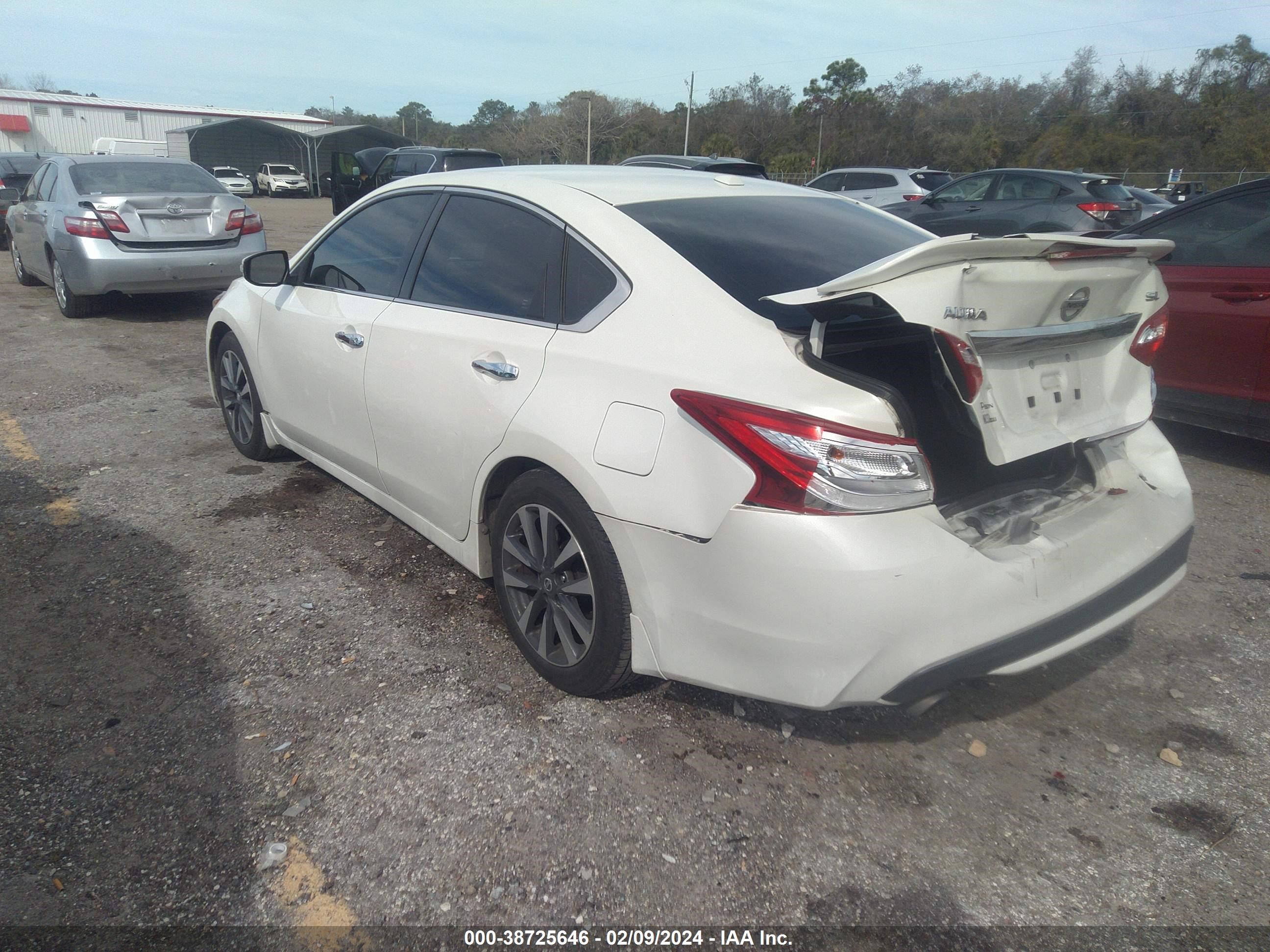 Photo 2 VIN: 1N4AL3AP6HC148386 - NISSAN ALTIMA 