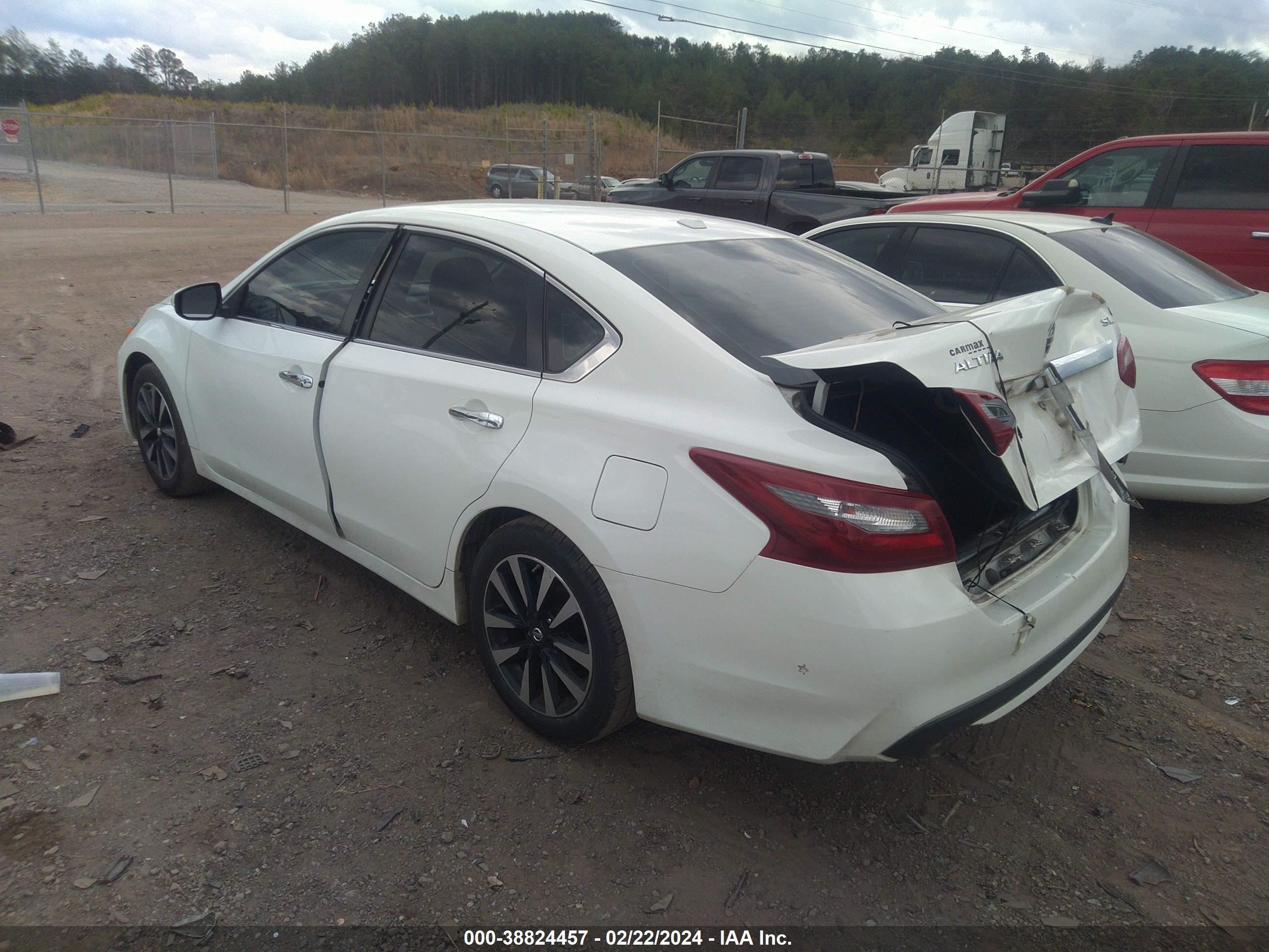 Photo 2 VIN: 1N4AL3AP6JC144859 - NISSAN ALTIMA 