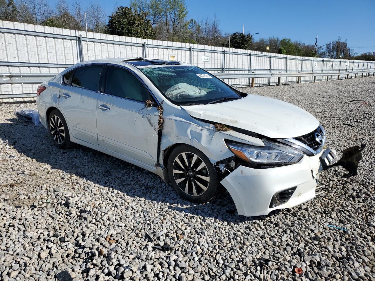 Photo 3 VIN: 1N4AL3AP6JC153965 - NISSAN ALTIMA 