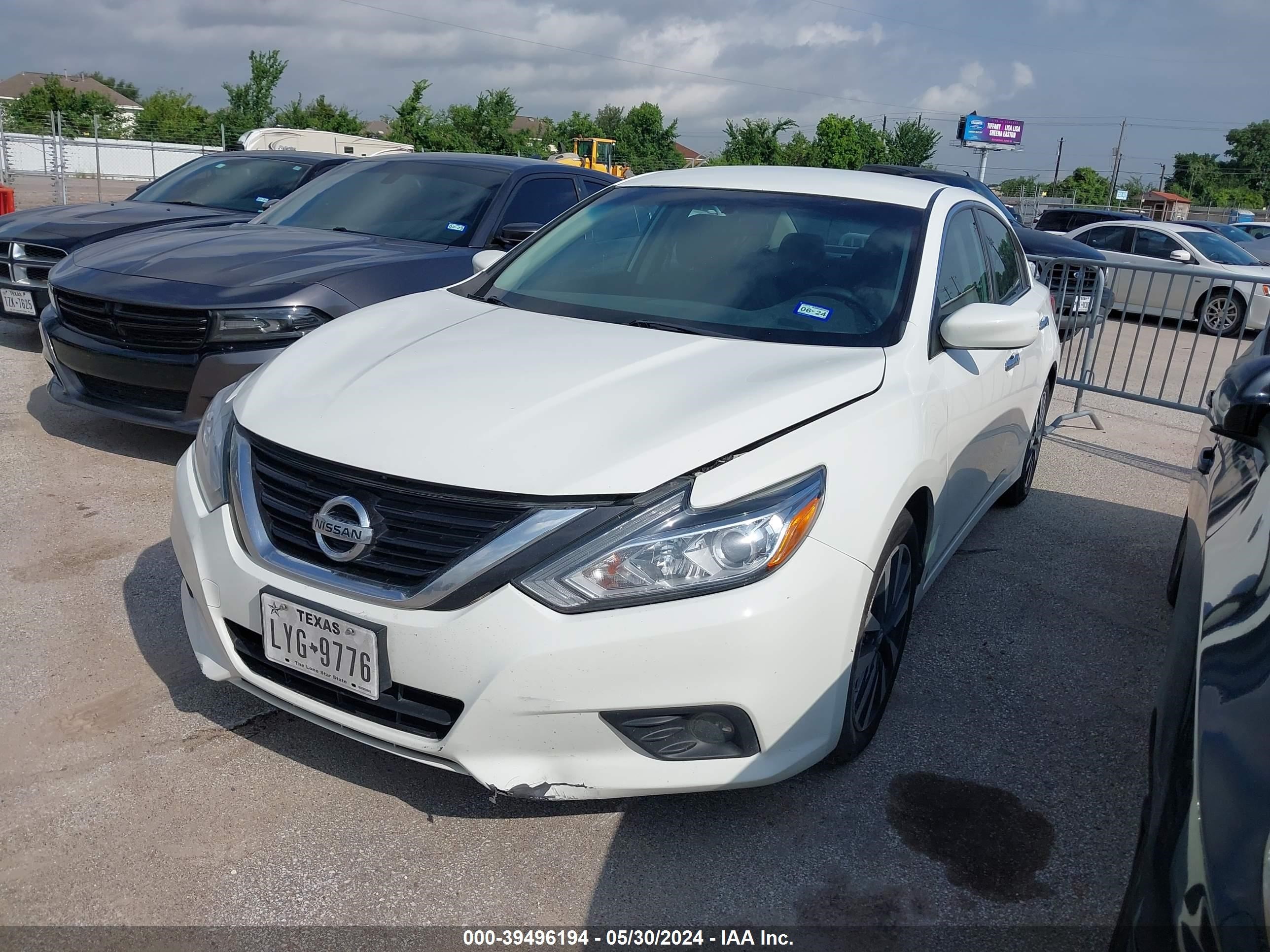 Photo 1 VIN: 1N4AL3AP6JC175268 - NISSAN ALTIMA 