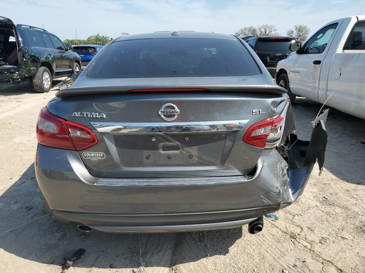 Photo 5 VIN: 1N4AL3AP6JC209421 - NISSAN ALTIMA 