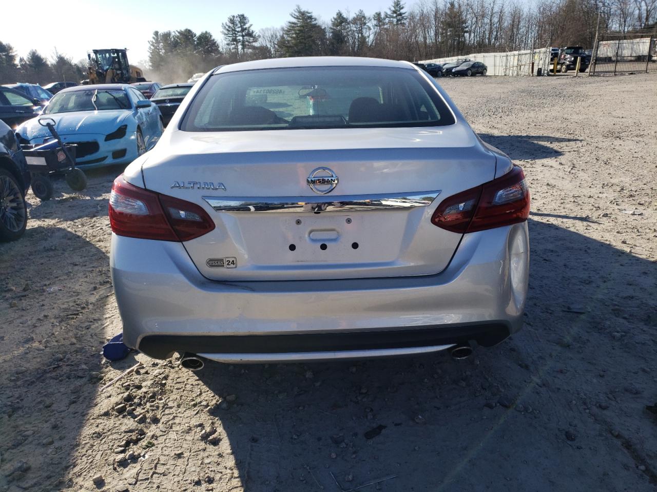 Photo 5 VIN: 1N4AL3AP6JC470595 - NISSAN ALTIMA 