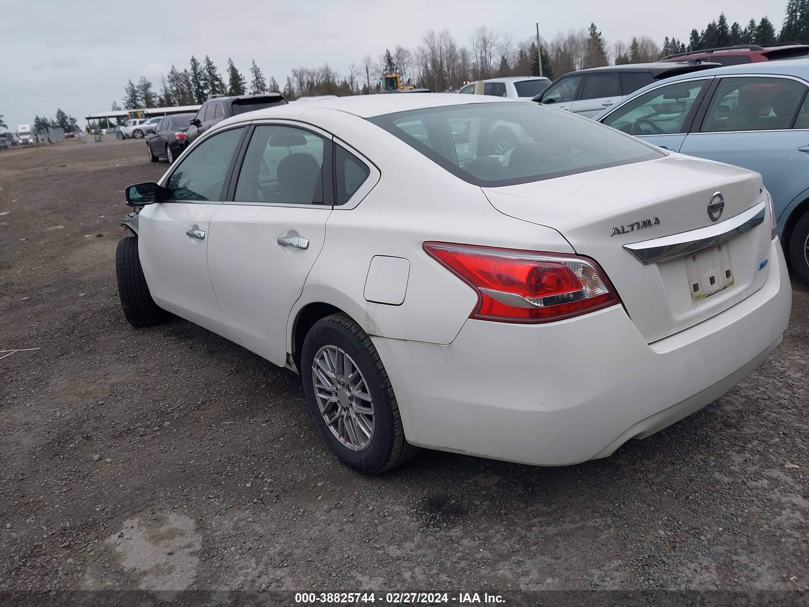 Photo 2 VIN: 1N4AL3AP7DC288974 - NISSAN ALTIMA 