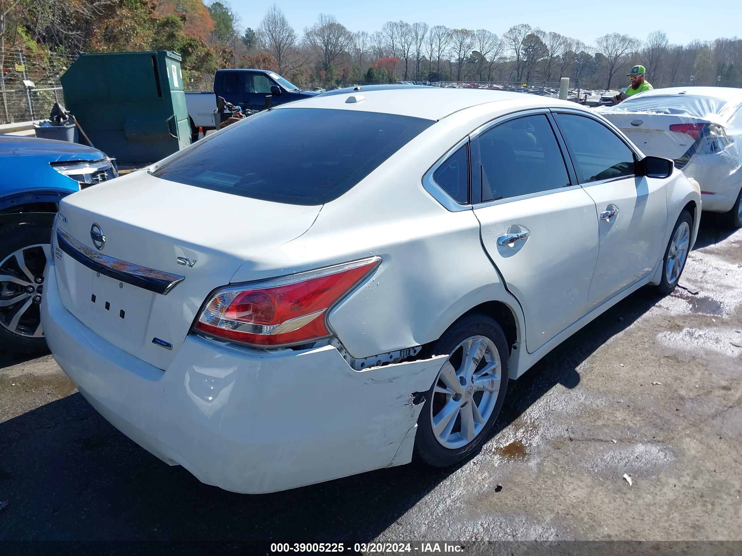 Photo 3 VIN: 1N4AL3AP7EC161403 - NISSAN ALTIMA 