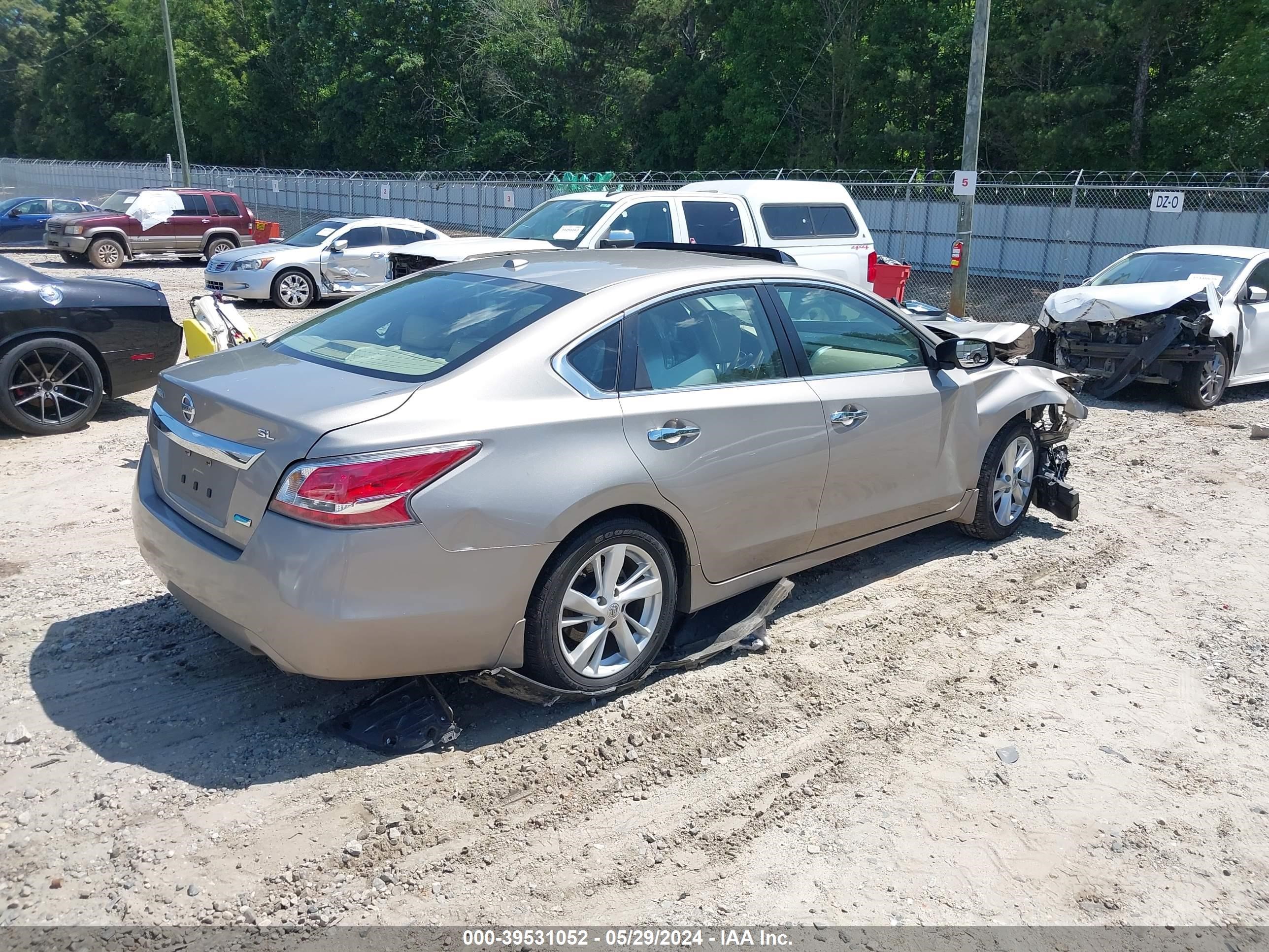 Photo 3 VIN: 1N4AL3AP7EN233527 - NISSAN ALTIMA 