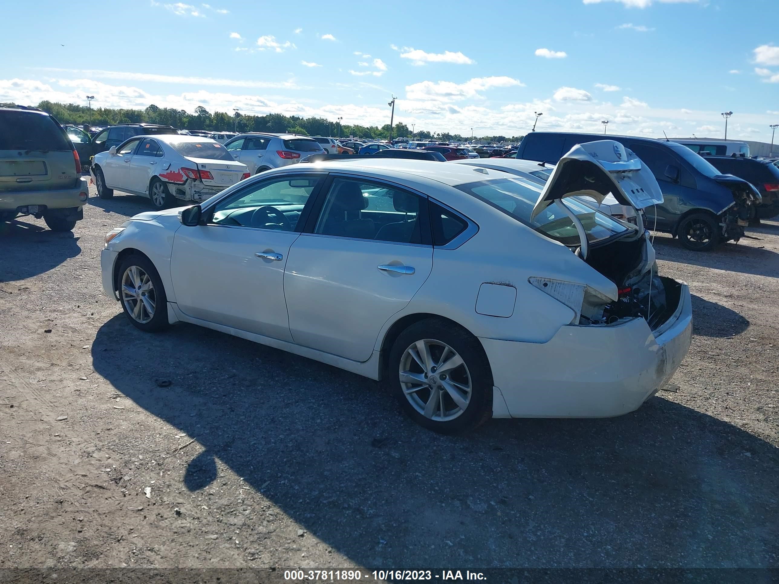 Photo 2 VIN: 1N4AL3AP7FC238210 - NISSAN ALTIMA 