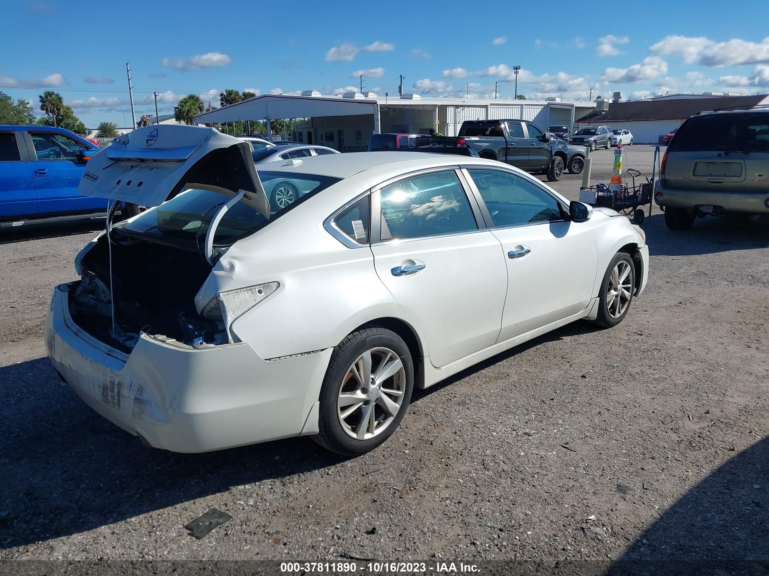 Photo 3 VIN: 1N4AL3AP7FC238210 - NISSAN ALTIMA 