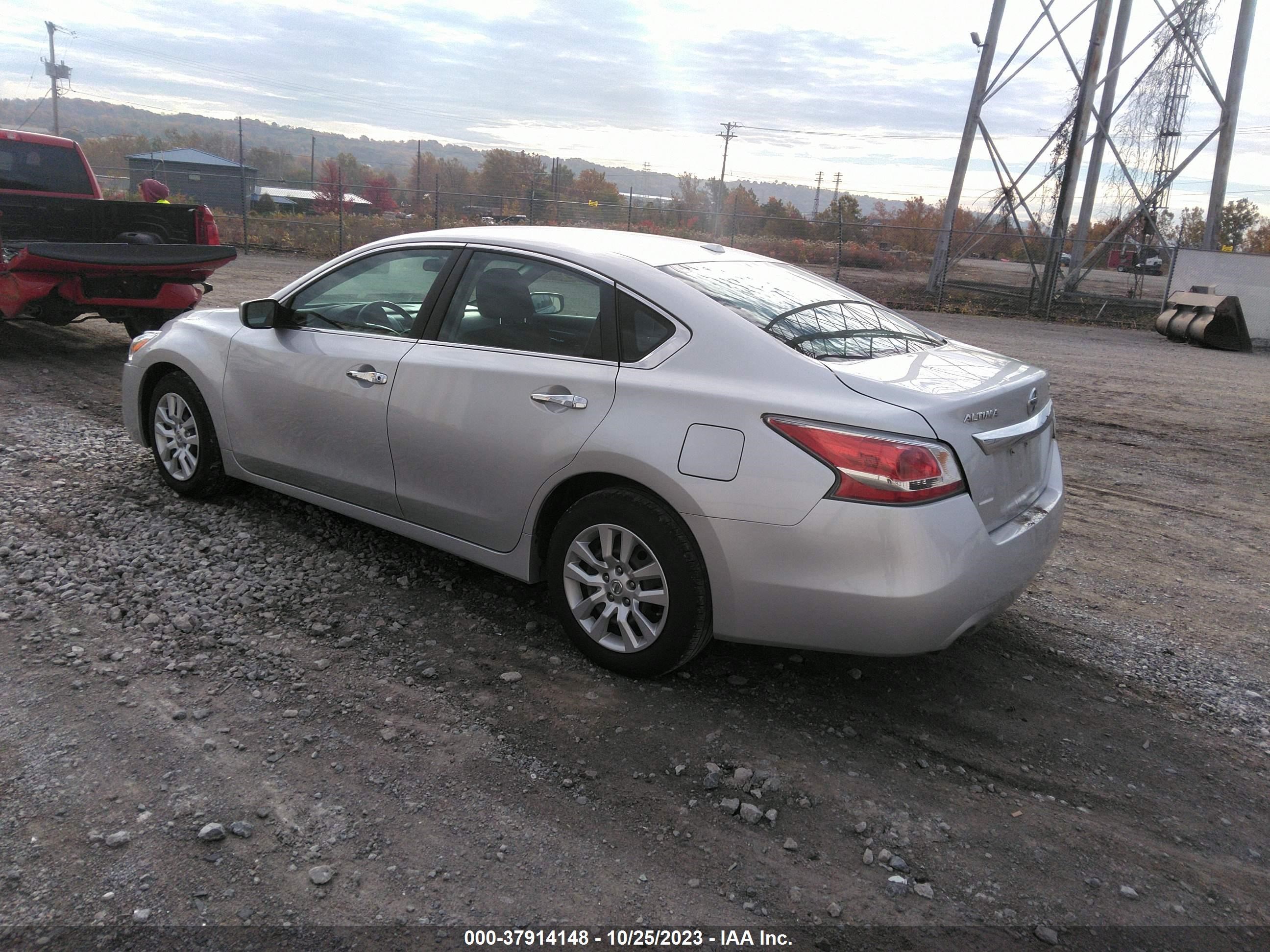 Photo 2 VIN: 1N4AL3AP7FC422028 - NISSAN ALTIMA 