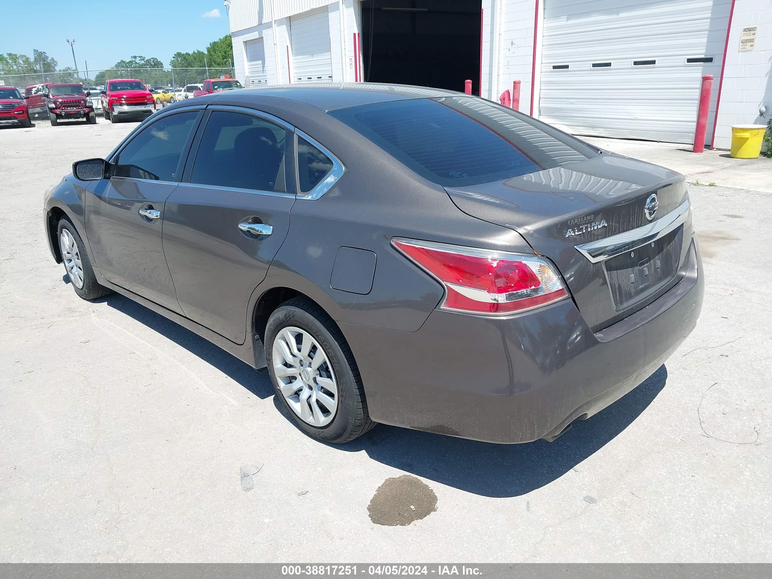 Photo 2 VIN: 1N4AL3AP7FN325187 - NISSAN ALTIMA 